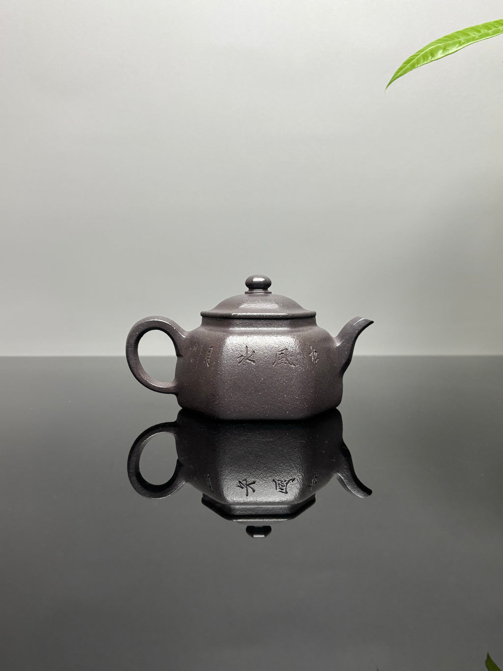 紫砂界80后方器巨匠巅峰臻品《六方怀隐壶》甄选原矿优质天青泥·180cc，料工合一、品质顶级