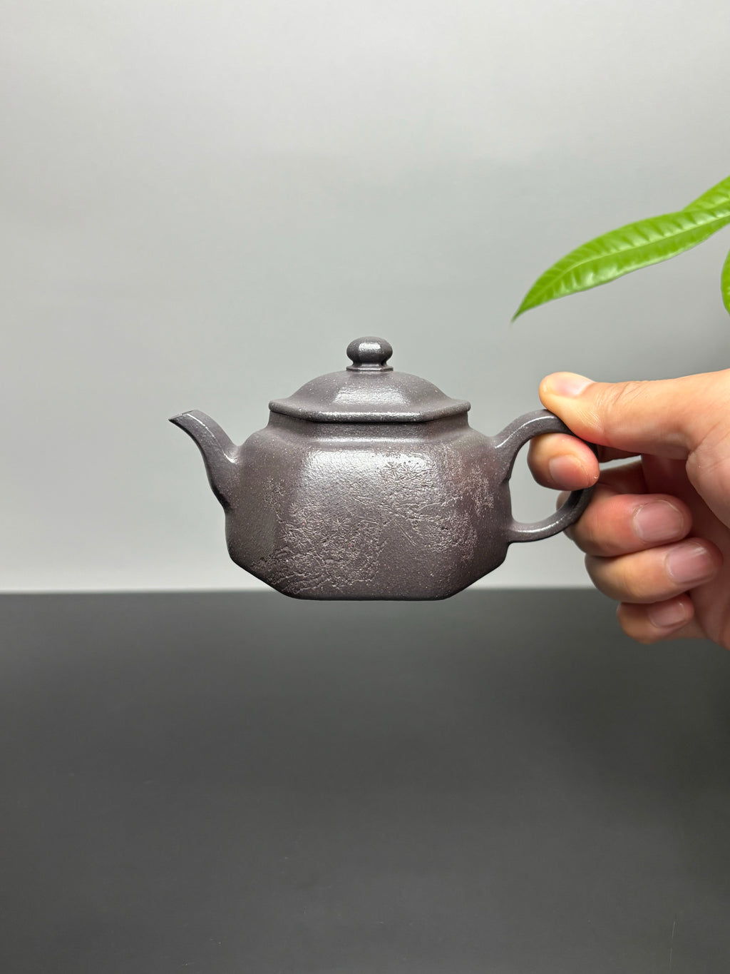 紫砂界80后方器巨匠巅峰臻品《六方怀隐壶》甄选原矿优质天青泥·180cc，料工合一、品质顶级