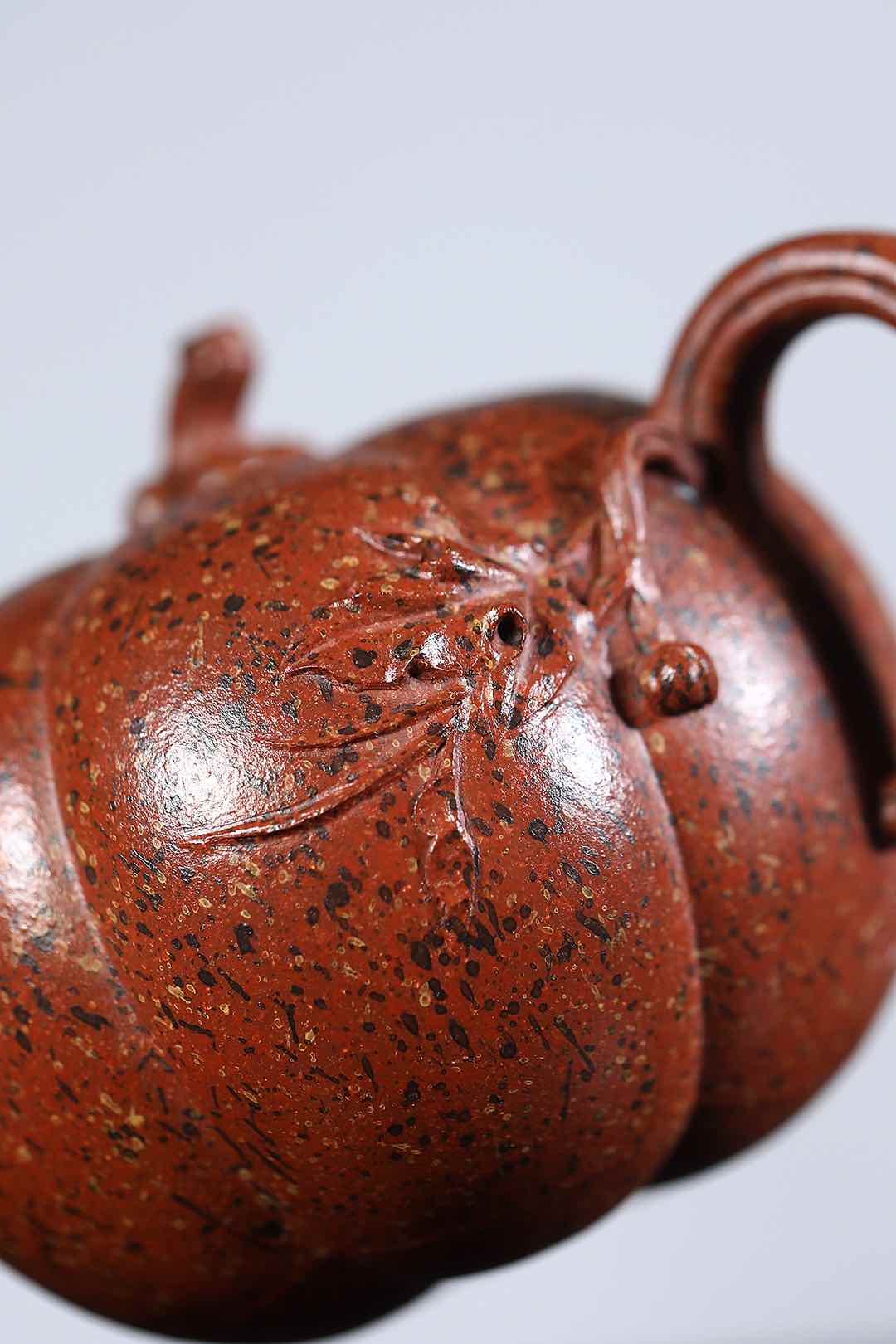 蒋艺华·非遗紫砂巅峰重器《七彩南瓜壶》收藏传世·高端礼赠艺术珍品！——原矿优质红降坡·250cc