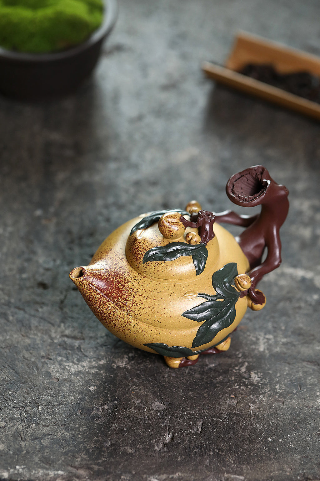 蒋艺华·非遗紫砂巅峰重器《圣桃壶》——原矿优质黄金段泥·300cc ——中国传统陶瓷艺术大师·蒋艺华 制