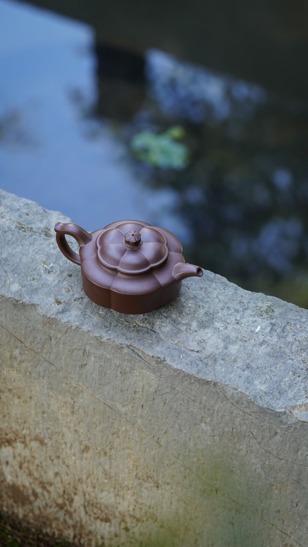 范大生嫡脉｜范秀芳制 范伟群装饰｜双省大师联诀紫砂臻品《梅花周盘壶》——原矿优质文革紫泥·210cc