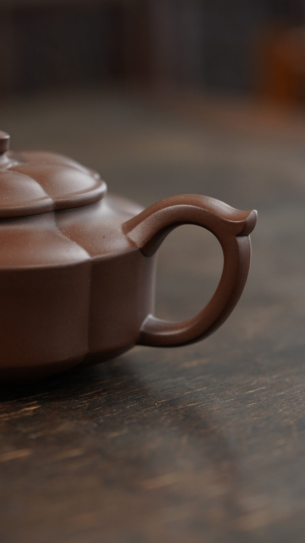 范大生嫡脉｜范秀芳制 范伟群装饰｜双省大师联诀紫砂臻品《梅花周盘壶》——原矿优质文革紫泥·210cc