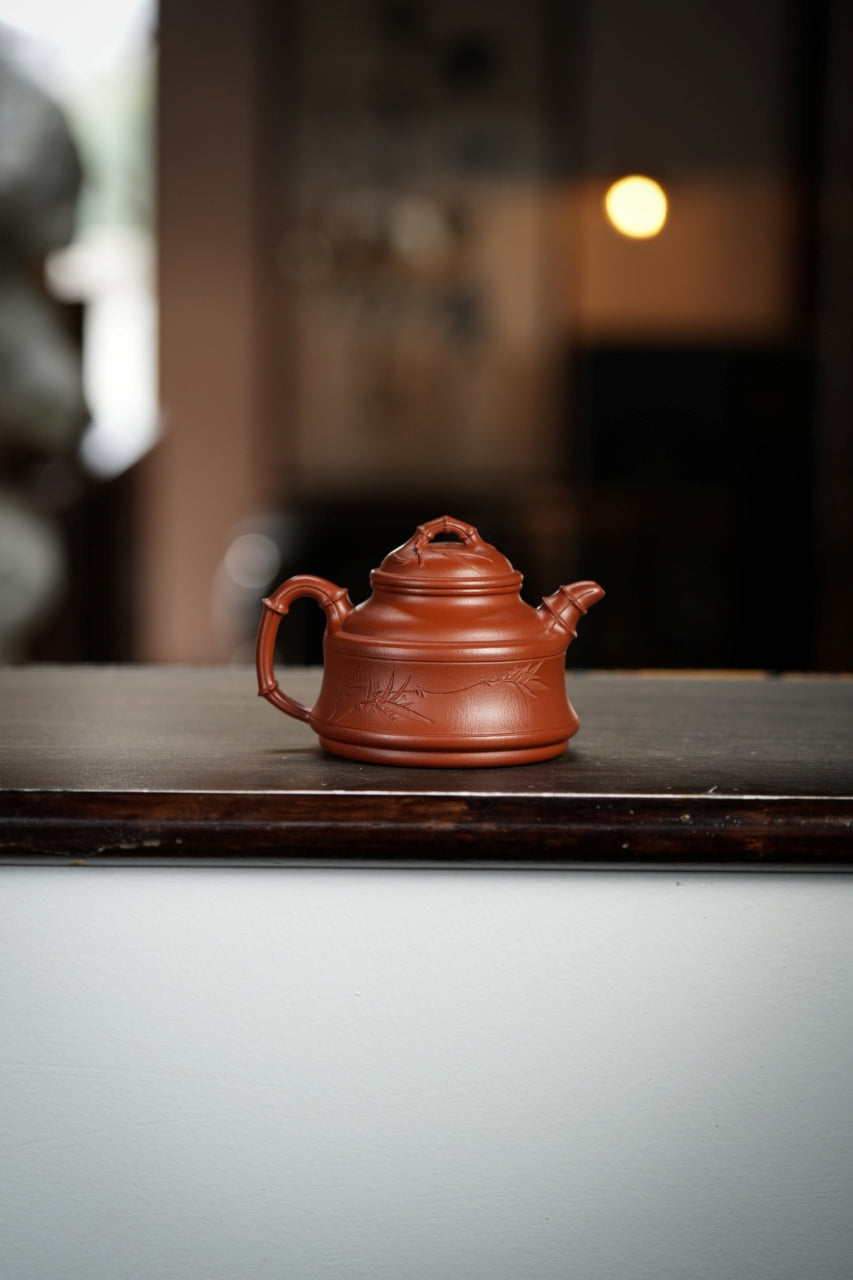 范大生嫡脉｜范秀芳制 范伟群装饰｜双省大师联诀紫砂臻品《小圆竹鼎壶》——原矿优质朱泥·160cc（入册款代表作）