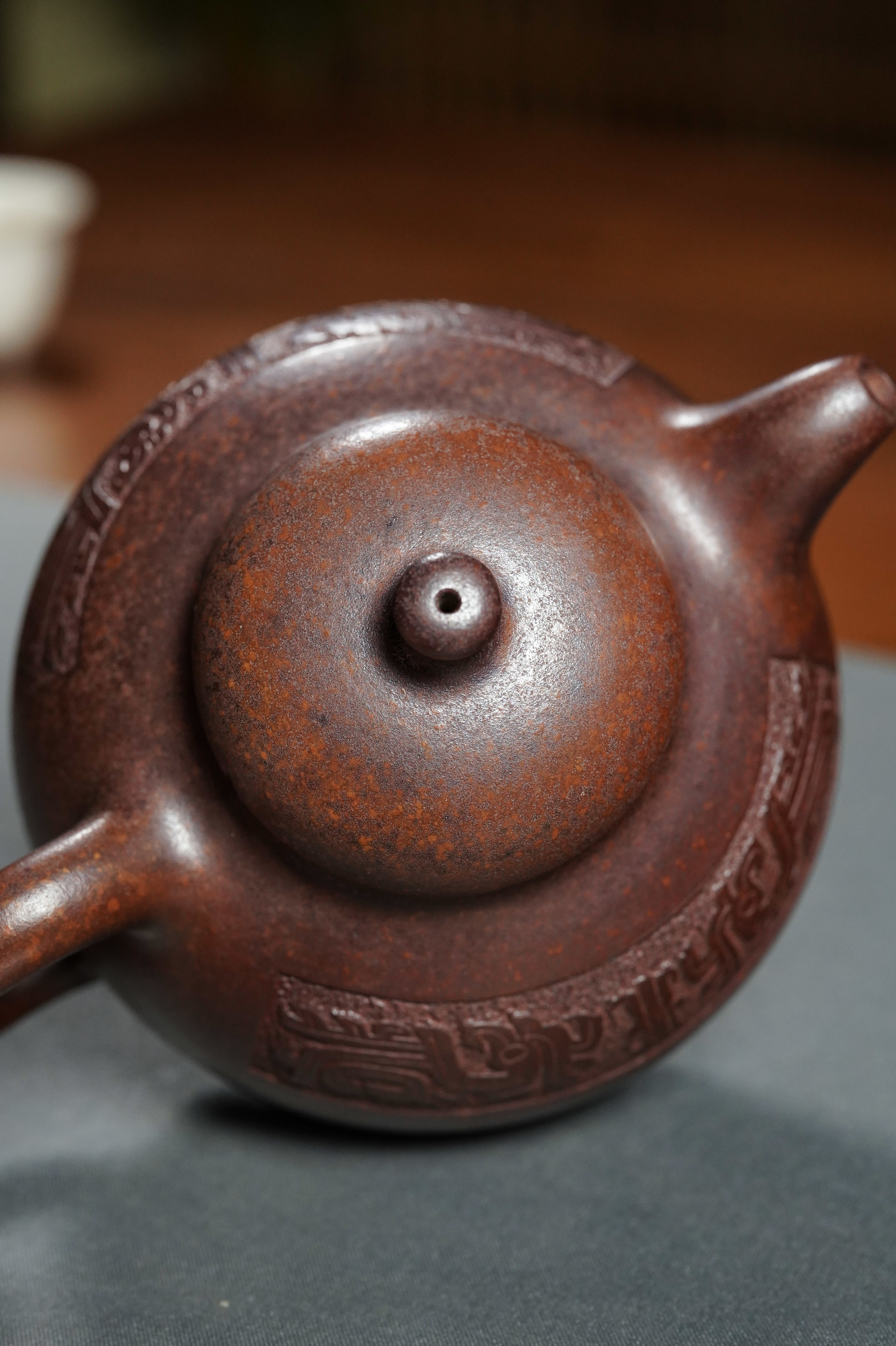 范泽锋高徒·邱爽紫砂潜力重器《三足乳鼎壶》——原矿优质黄金段柴烧·300cc ——江苏省级大师·邱爽 亲制