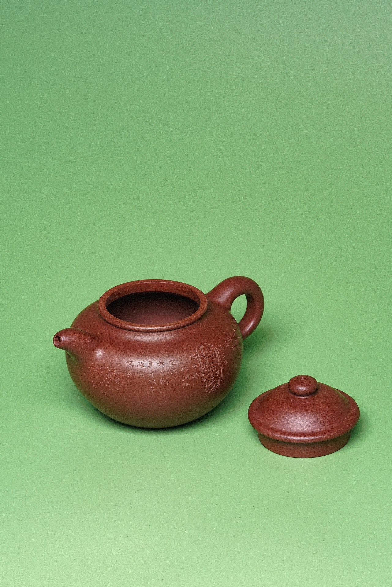 紫砂臻品·礼藏首选｜周建春大师扛鼎之作《莲子壶》——原矿优质底槽清·420cc ——正高级工艺美术师·周建春·制