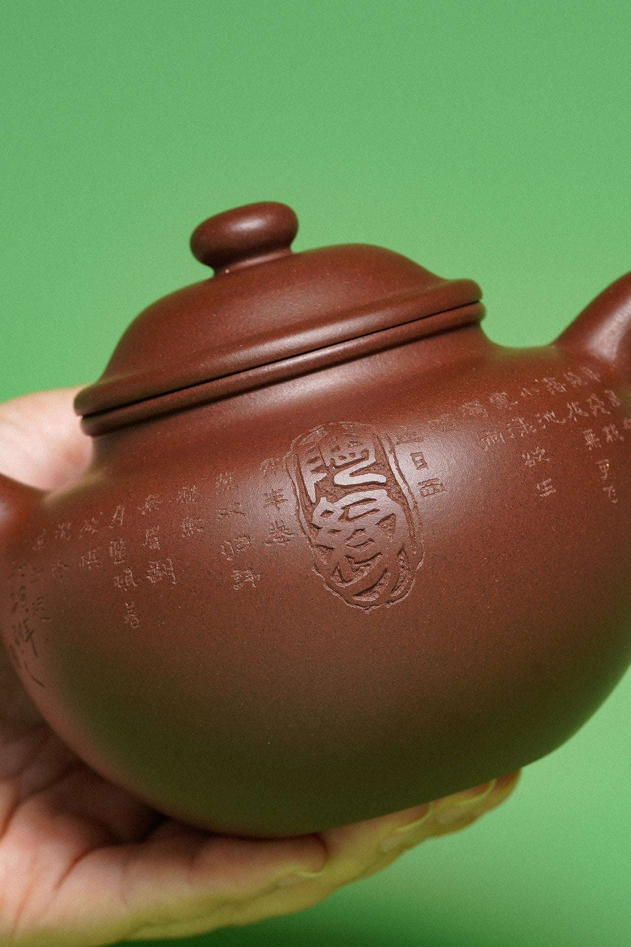 紫砂臻品·礼藏首选｜周建春大师扛鼎之作《莲子壶》——原矿优质底槽清·420cc ——正高级工艺美术师·周建春·制