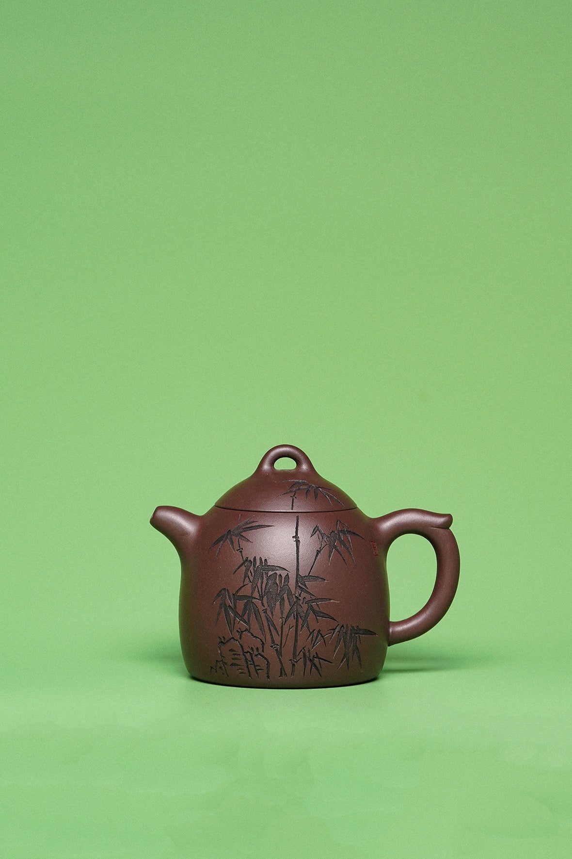 紫砂臻品·礼藏首选｜周建春大师扛鼎之作《竹海秦权壶》——原矿优质老紫泥·250cc ——正高级工艺美术师·周建春·制