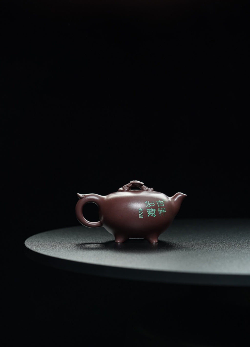 立之紫砂 礼藏至尊｜储立之大师传世典藏重器《芝钮如意四足壶》——原矿优质 紫茄泥·320cc