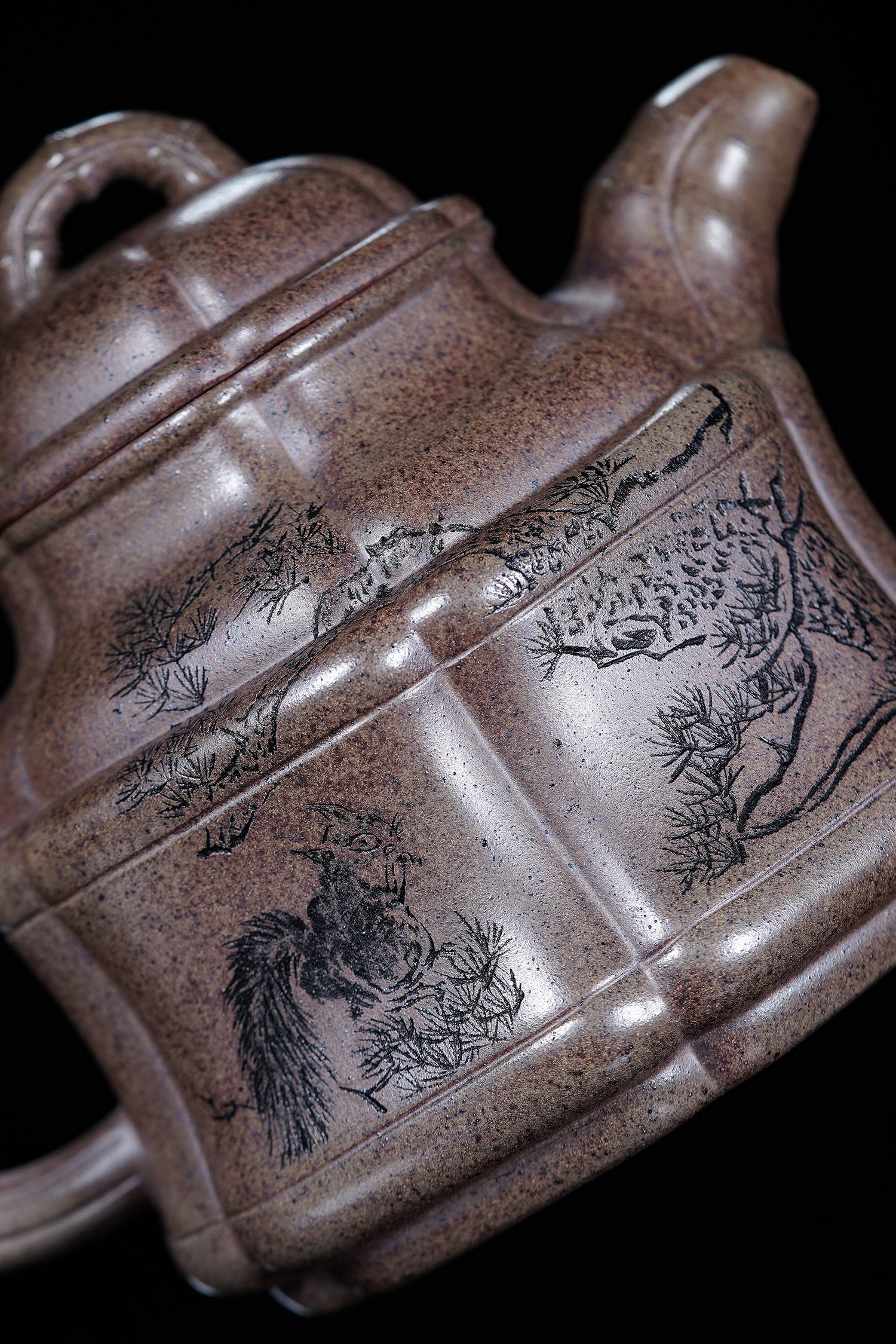 立之紫砂 礼藏至尊｜储立之大师传世典藏重器《六方竹鼎壶》——原矿优质 琥珀银砂·600cc