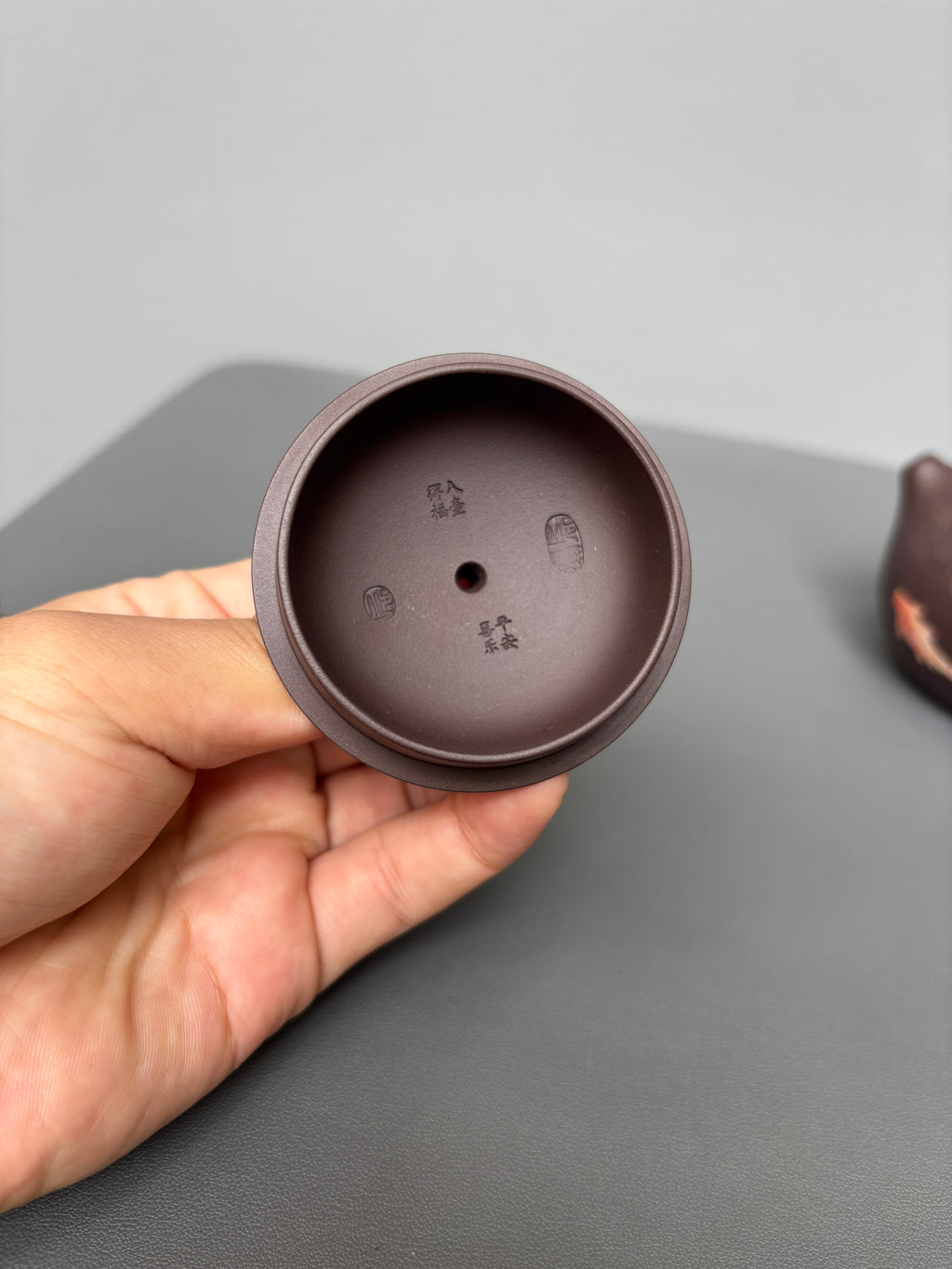 范泽锋高徒·邱爽紫砂潜力重器《西施壶》——原矿优质老紫泥·280cc ——江苏省级大师·邱爽 亲制 ——国大师·邱玉林装饰