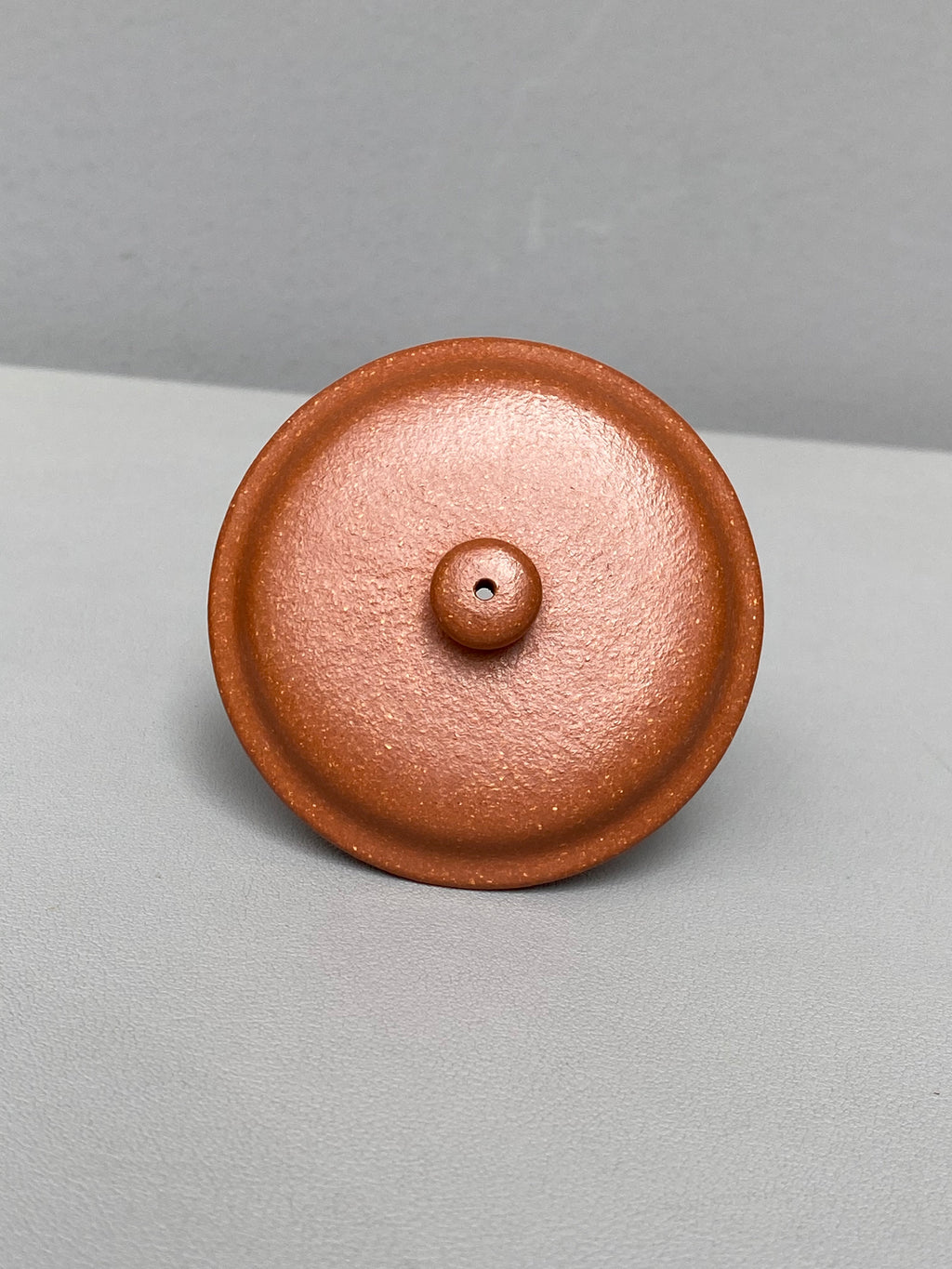范泽锋高徒·邱爽紫砂潜力重器《竹节德钟壶》——原矿优质金降坡·230cc ——江苏省级大师·邱爽 亲制