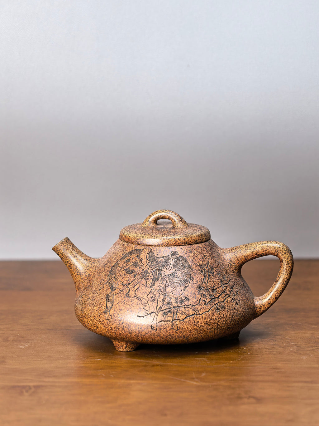 范泽锋高徒·邱爽紫砂潜力重器《子冶石瓢》——原矿优质龙骨金砂·380cc ——江苏省级大师·邱爽 亲制