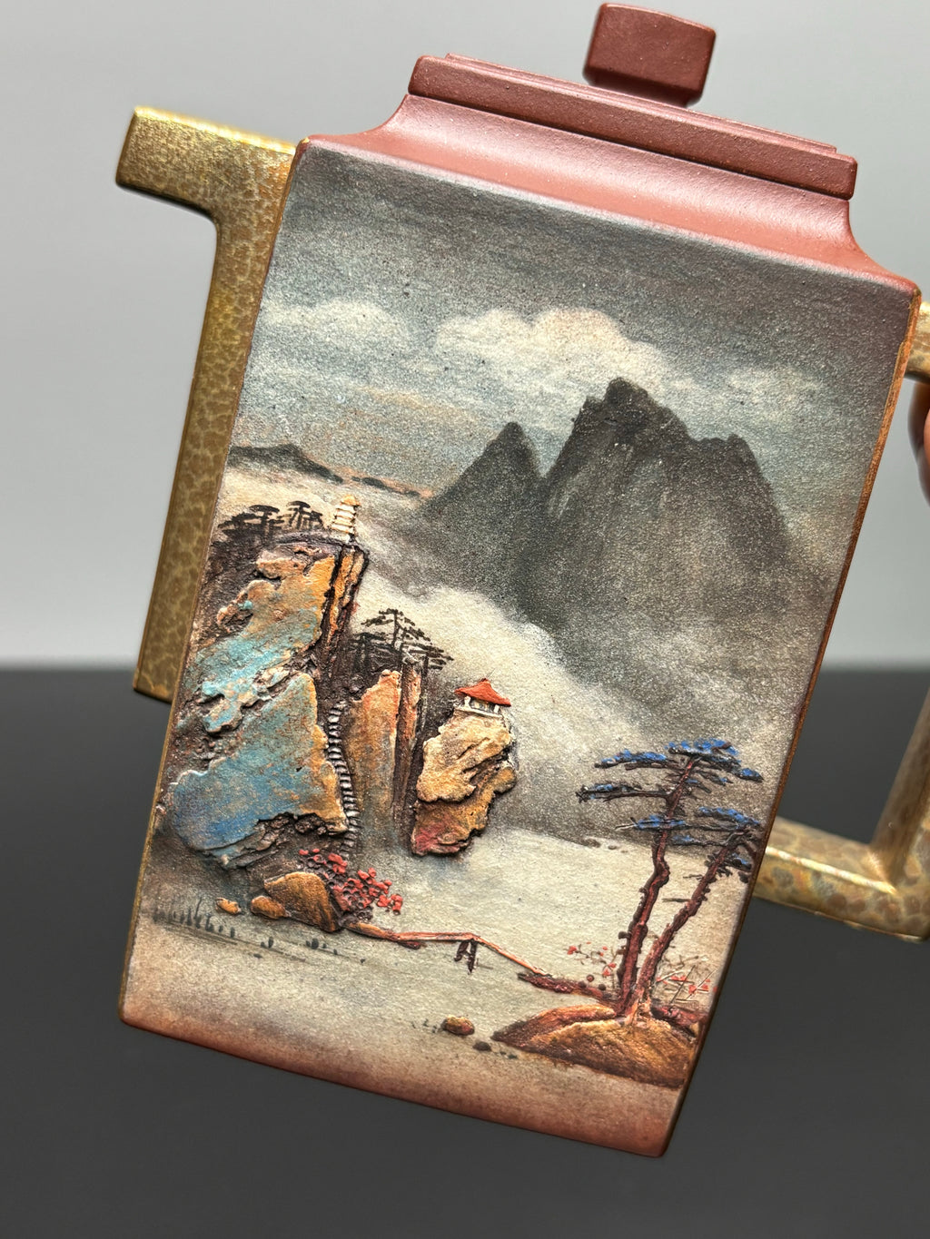 双宗师合璧·紫砂史巅峰紫砂界天花板泥画｜何光宏·邱玉林联袂创作稀世孤品《高升壶》——原矿优质底槽清·450cc