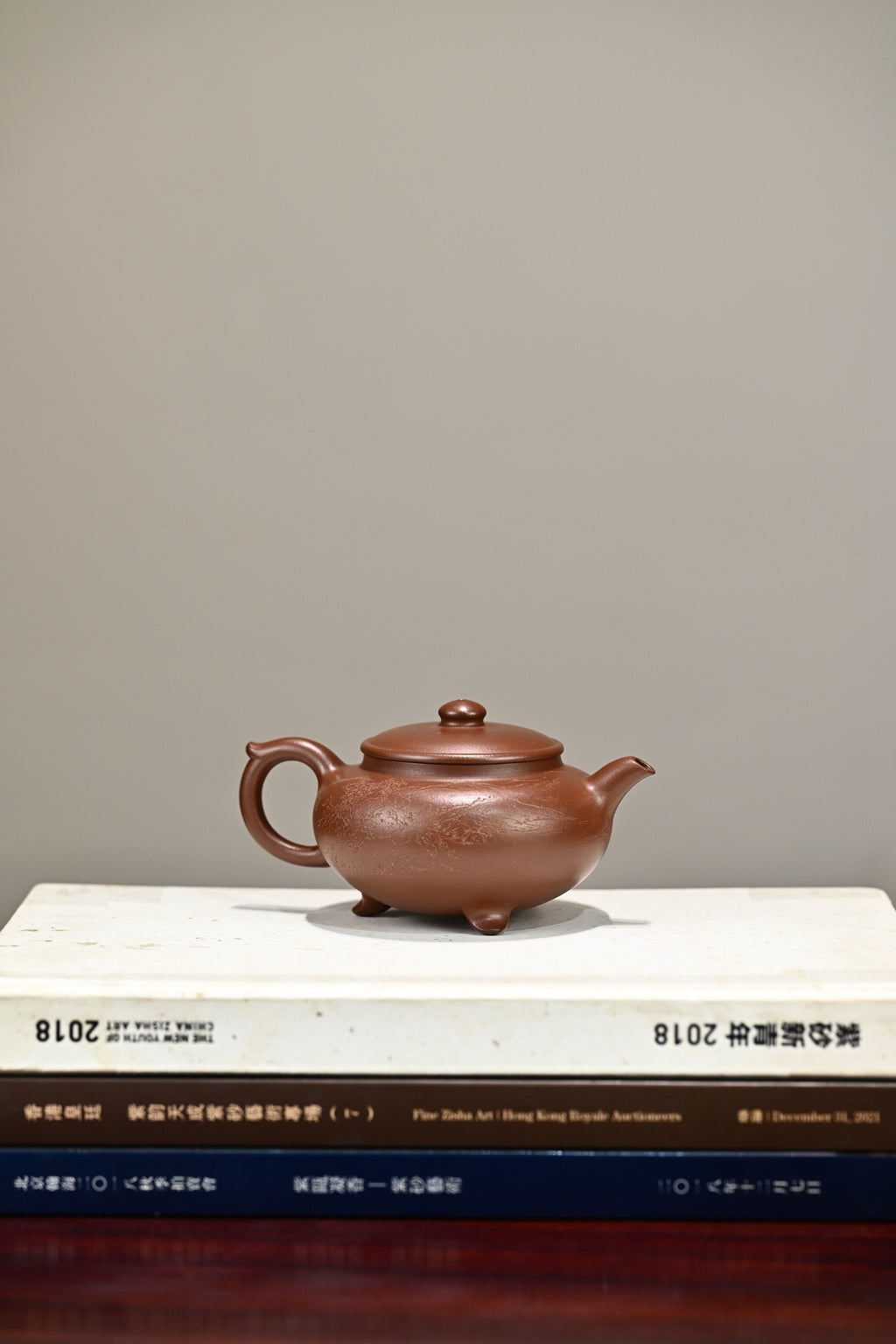 三足锦鼓·全手工/传统器高手沈妮作品，徐峰刻绘 /容量230cc/极品底槽清 一壶一世界，作品壶身饱满圆润