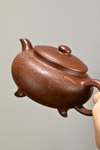 三足锦鼓·全手工/传统器高手沈妮作品，徐峰刻绘 /容量230cc/极品底槽清 一壶一世界，作品壶身饱满圆润