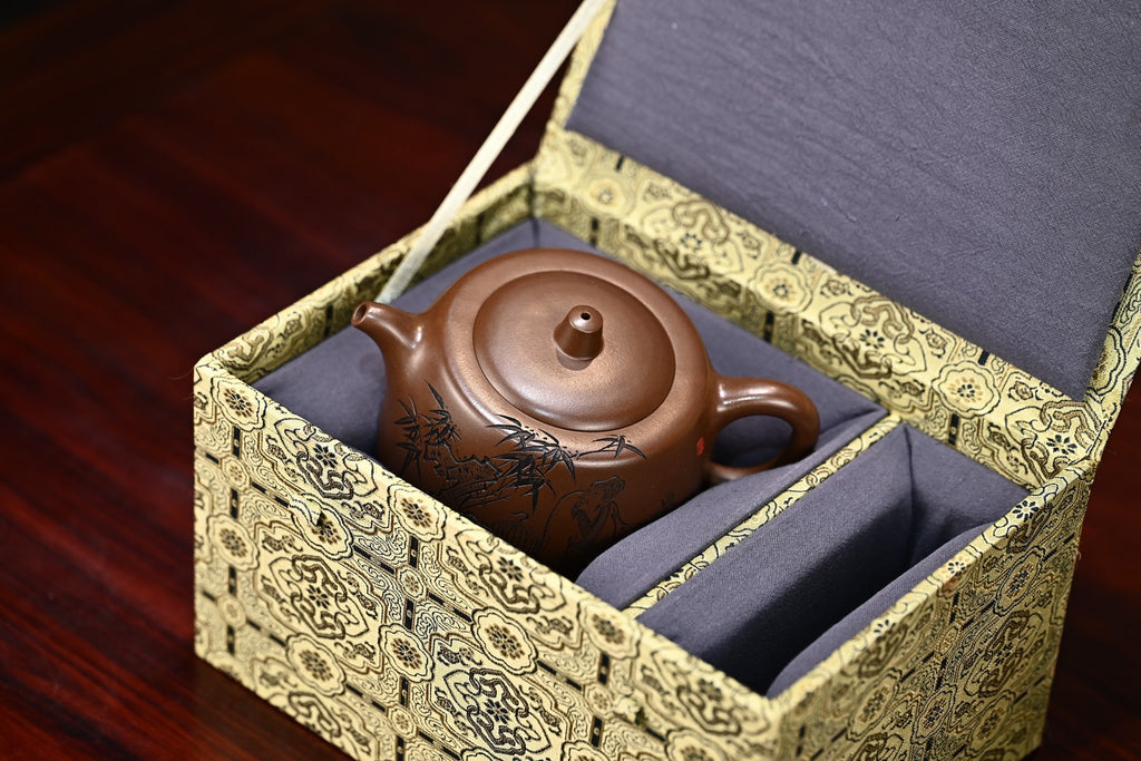 井栏·全手工/正高工许学芳作品/容量380cc/一厂紫泥 壶身线条体现出平和清净，无为之韵