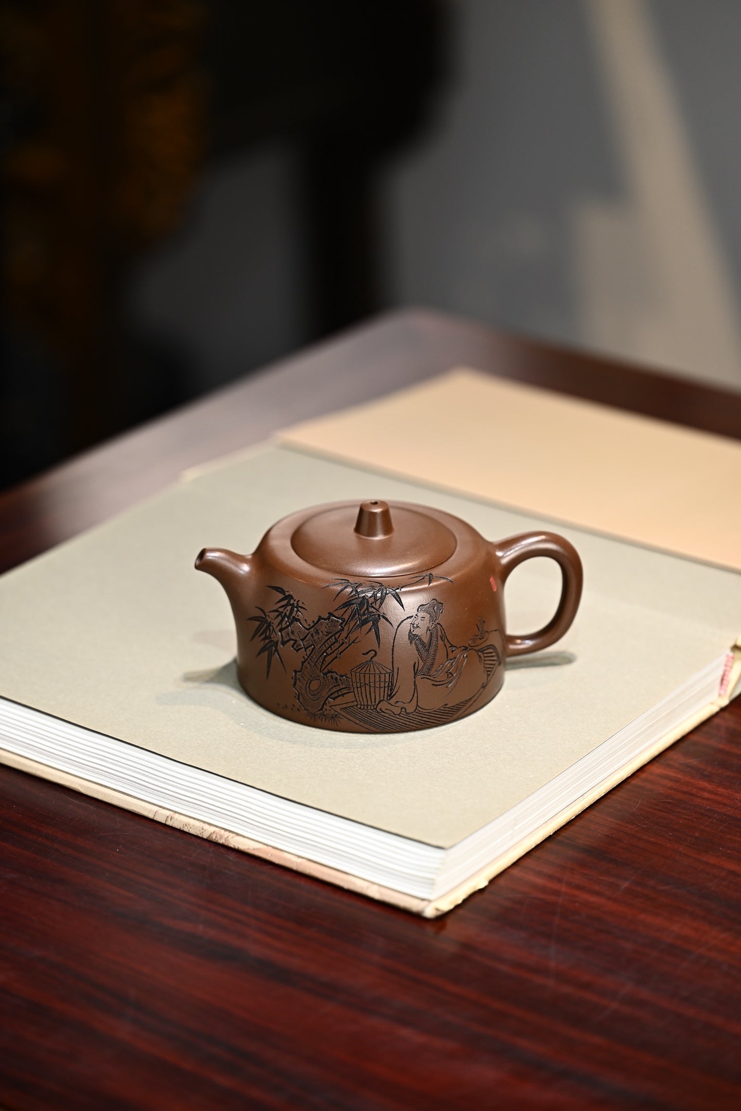 井栏·全手工/正高工许学芳作品/容量380cc/一厂紫泥 壶身线条体现出平和清净，无为之韵