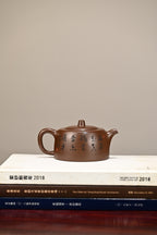 井栏·全手工/正高工许学芳作品/容量380cc/一厂紫泥 壶身线条体现出平和清净，无为之韵