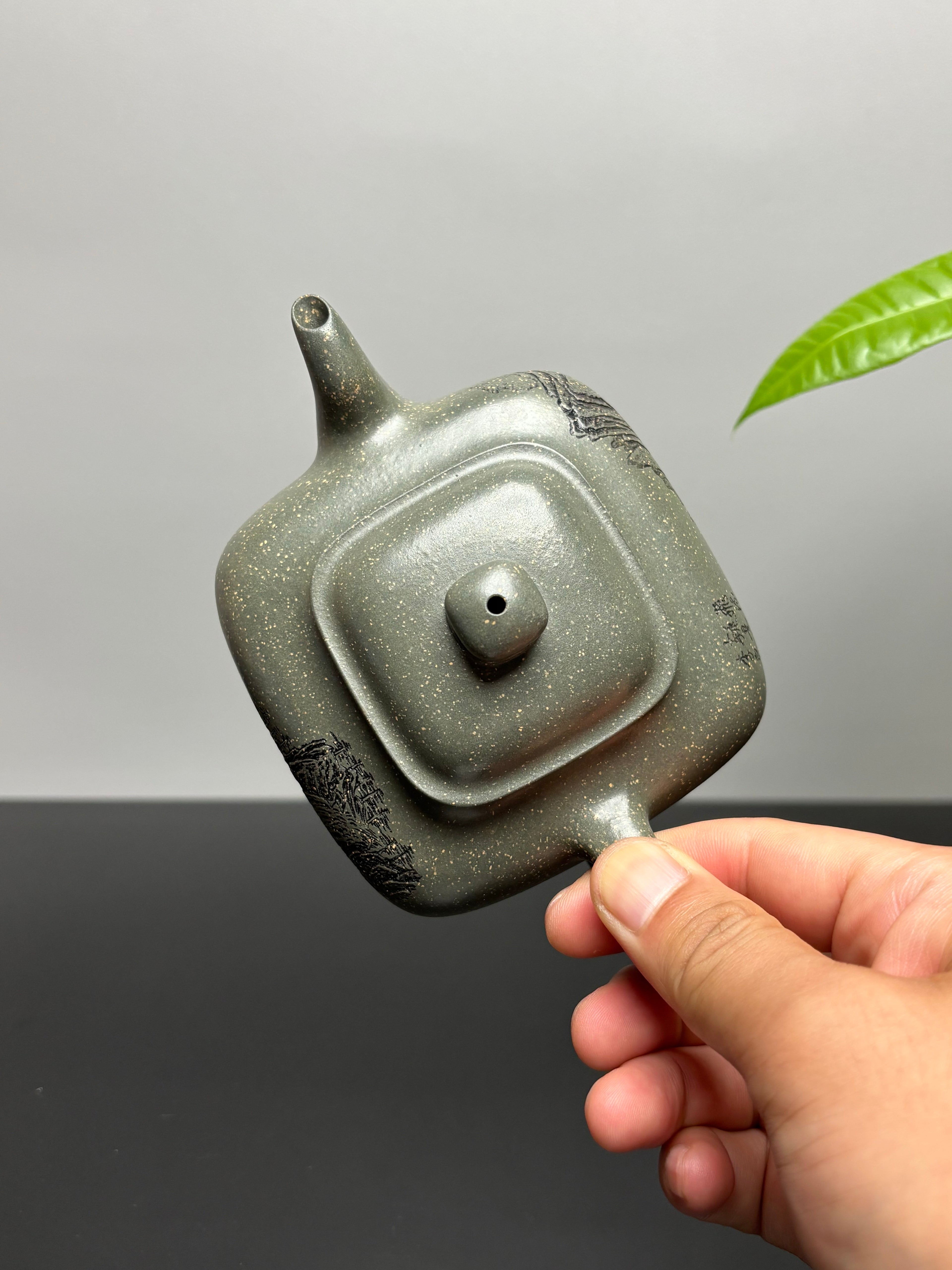 储立之大师传世典藏重器 十大名山《传炉壶》庐山 ——优质雪花青·260cc ——江苏省工艺美术大师·储立之 之作