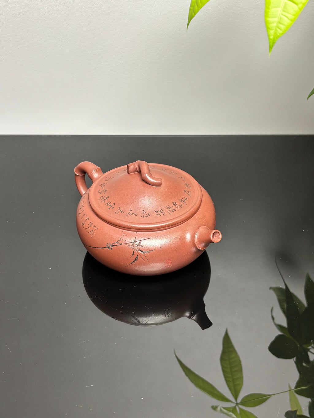 储立之大师传世典藏重器《潇湘竹影壶》——原矿优质 龙血砂·300cc ——江苏省工艺美术大师·储立之 之作