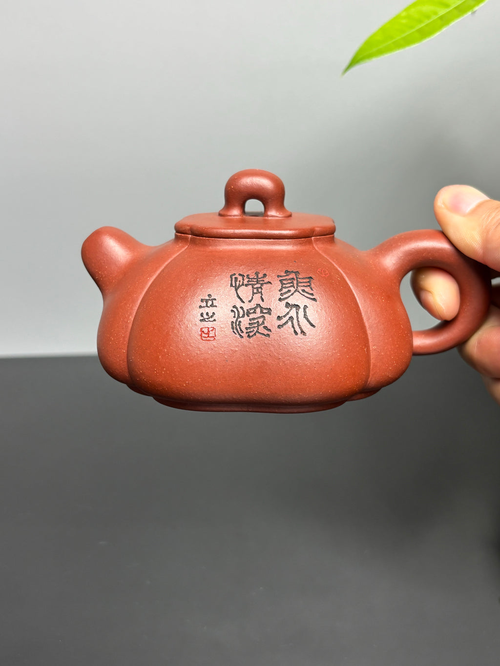 储立之大师传世典藏重器《鳜鱼石瓢》是礼藏双宜首选  ——原矿优质红清水泥·230cc ——江苏省工艺美术大师·储立之 之作