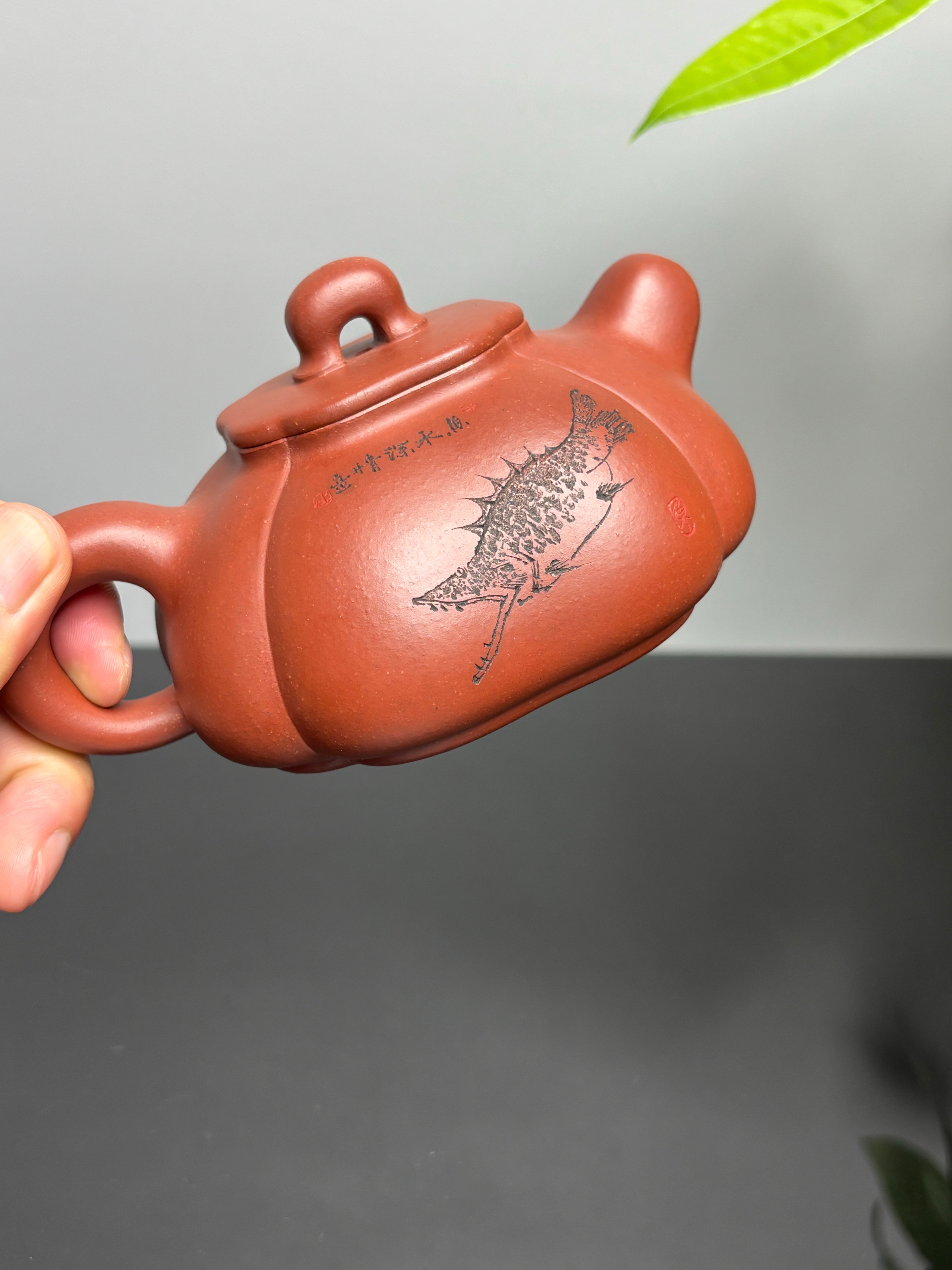 储立之大师传世典藏重器《鳜鱼石瓢》是礼藏双宜首选  ——原矿优质红清水泥·230cc ——江苏省工艺美术大师·储立之 之作