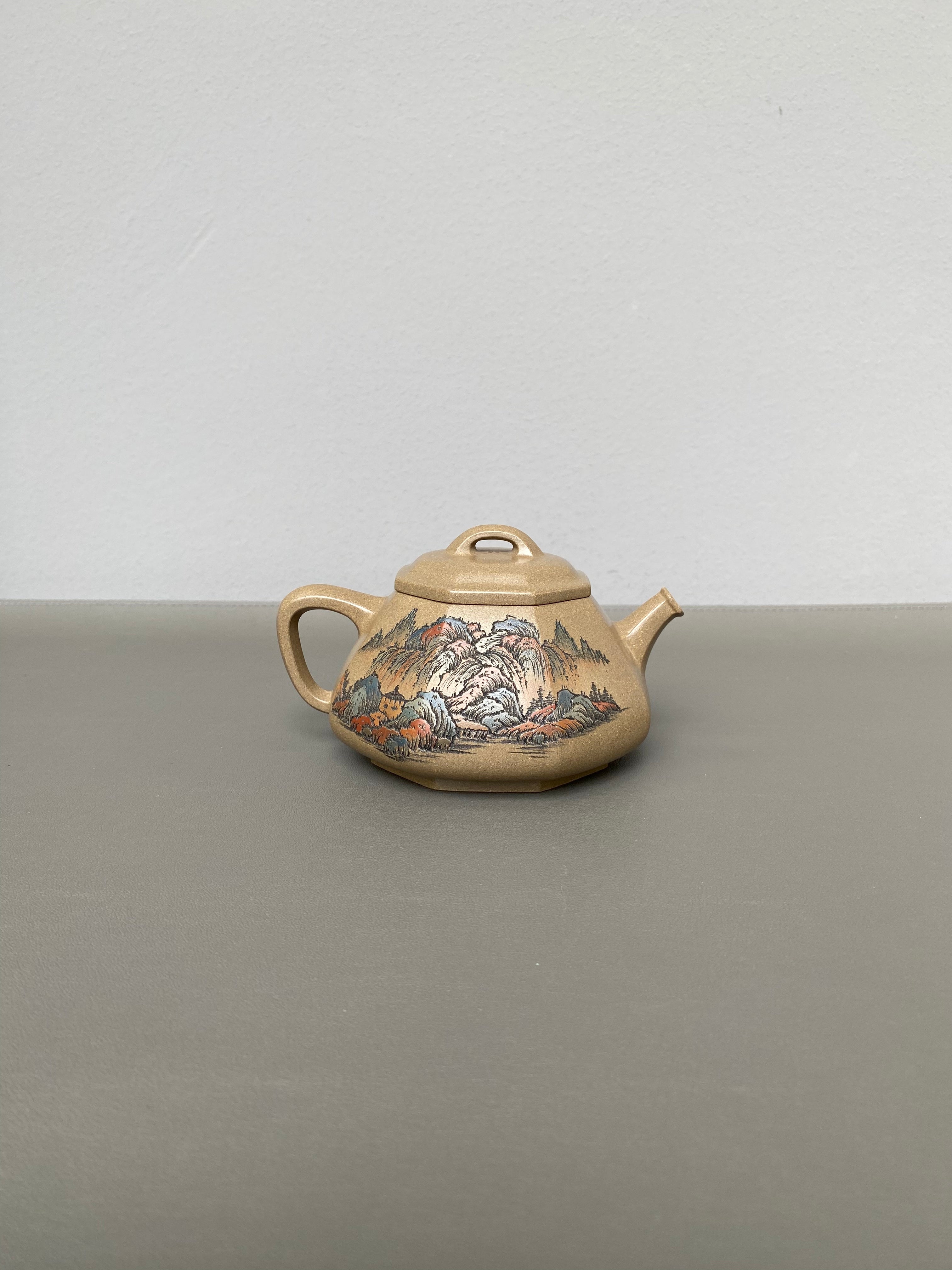 紫砂界彩刻山水标杆·李峰臻品《六方石瓢》  ——原矿优质青段泥·260cc ——著名紫砂彩刻艺术家·李峰亲工