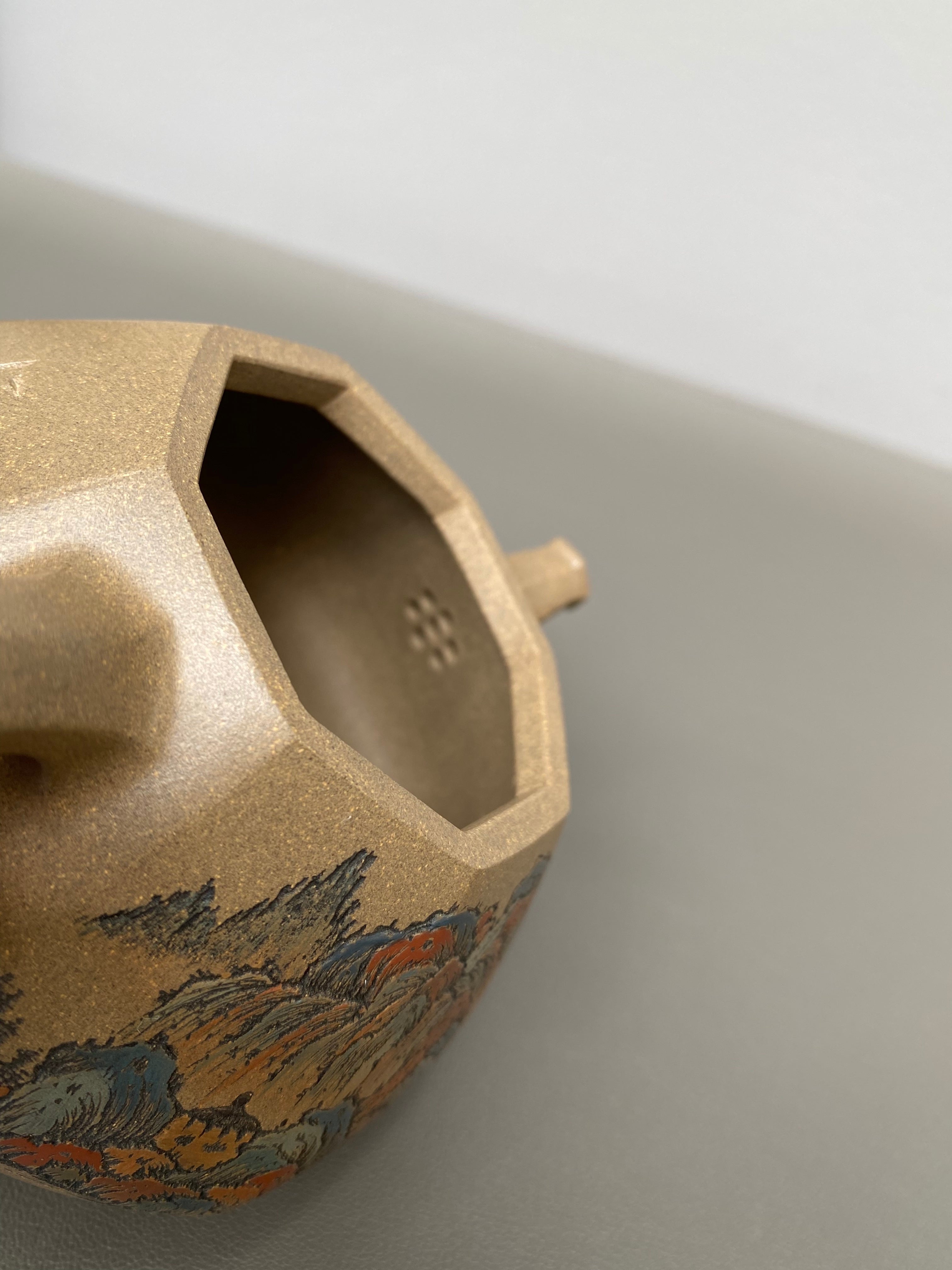 紫砂界彩刻山水标杆·李峰臻品《六方石瓢》  ——原矿优质青段泥·260cc ——著名紫砂彩刻艺术家·李峰亲工