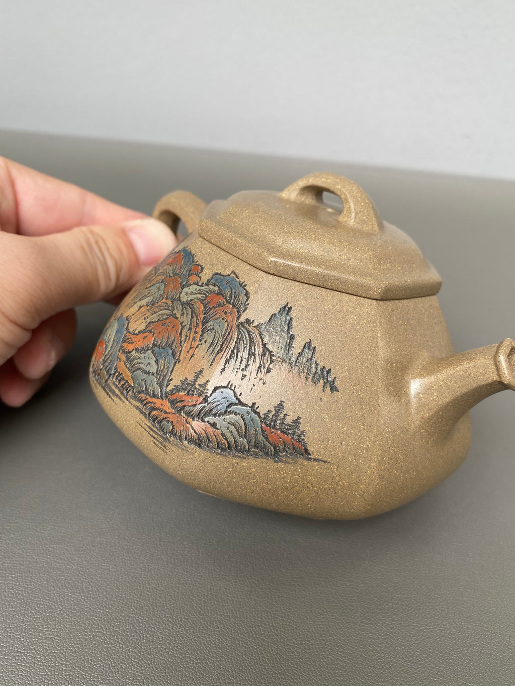 紫砂界彩刻山水标杆·李峰臻品《六方石瓢》  ——原矿优质青段泥·260cc ——著名紫砂彩刻艺术家·李峰亲工