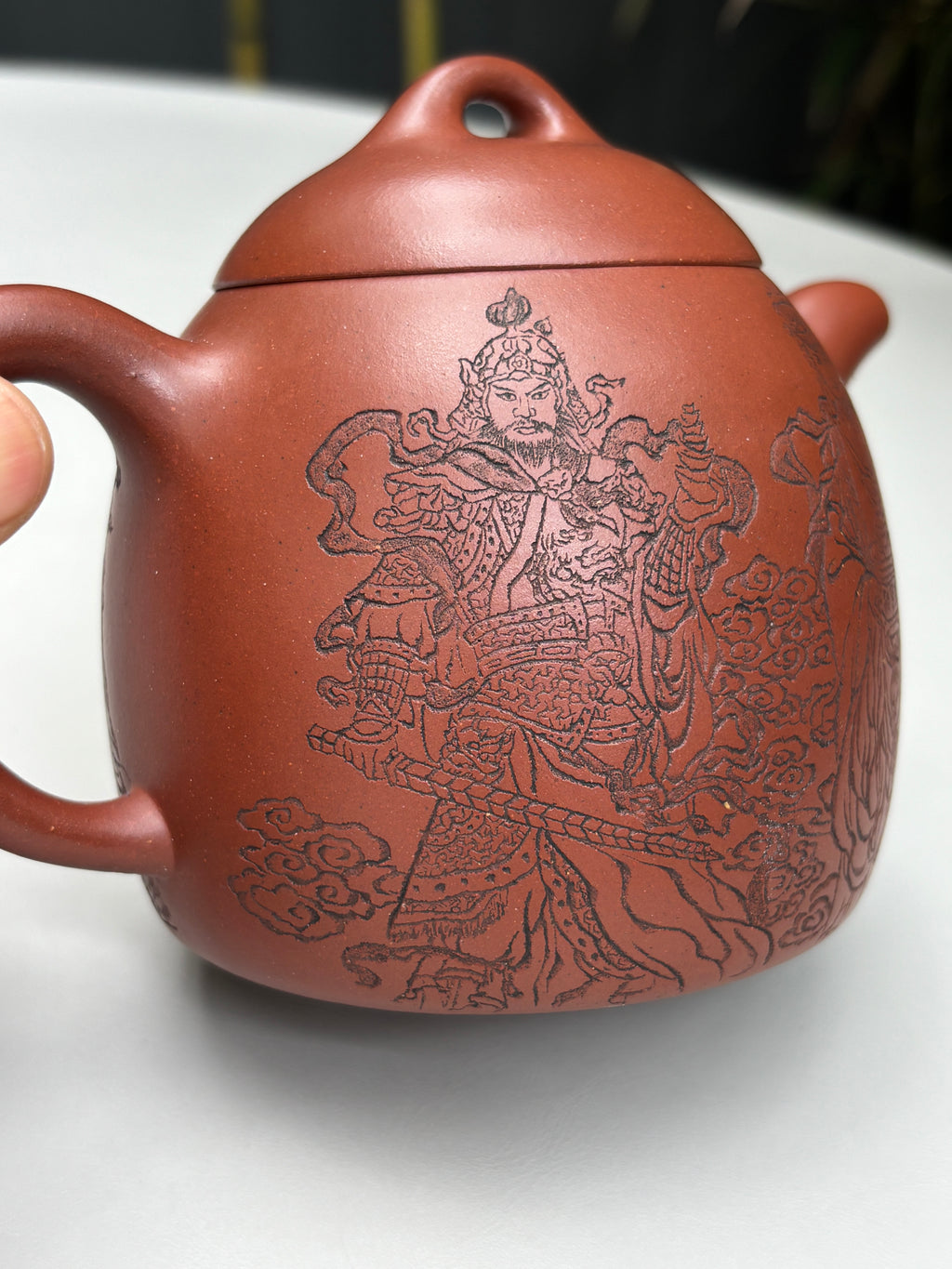 邱爽×邱玉林双大师联袂【秦权·五路财神】——原矿优质底槽清·350cc ——江苏省级大师·邱爽 亲制 ——中国陶瓷艺术大师·邱玉林 装饰·越来越好！