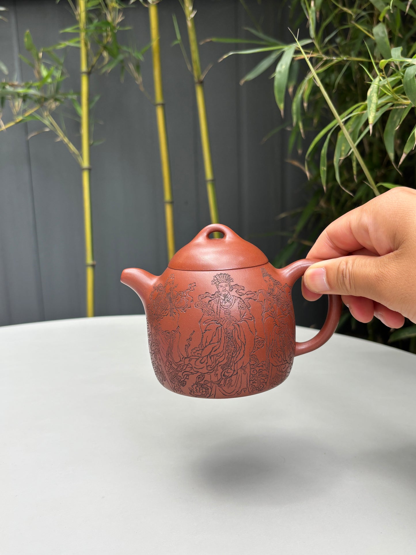 邱爽×邱玉林双大师联袂【秦权·五路财神】——原矿优质底槽清·350cc ——江苏省级大师·邱爽 亲制 ——中国陶瓷艺术大师·邱玉林 装饰·越来越好！