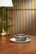 国大师邱玉林亲制｜顶奢稀有传世臻品《清风壶》——原矿优质天青泥 260cc ——中国陶瓷艺术大师·邱玉林 亲制 ——壶身24K真金装饰「自在」二字