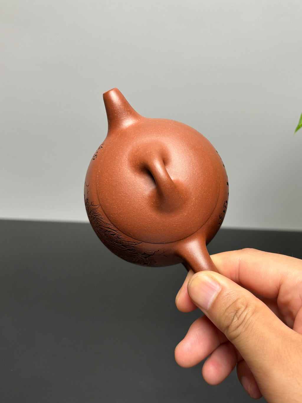 杨喜雨大师顶流臻品《秦权壶》龙——原矿优质底槽清·260cc ——紫砂刻绘全能艺术名家·杨喜雨 亲工