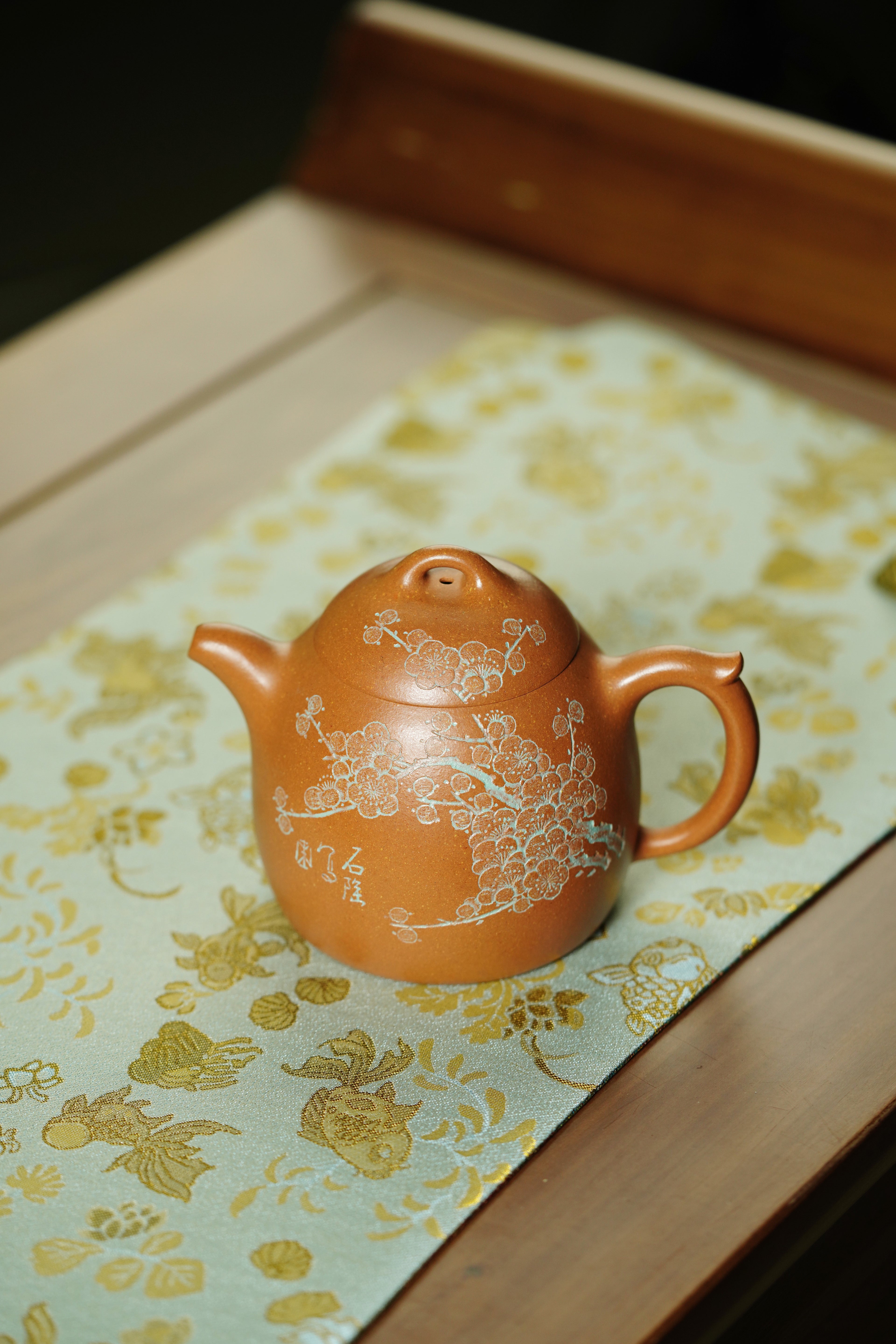 中国紫砂界当代梅王·朱炳浩(石陶）本工巅峰臻品《秦权壶》——原矿优质老段泥·300cc ——任淦庭大师高徒｜朱炳浩（石陶）之作