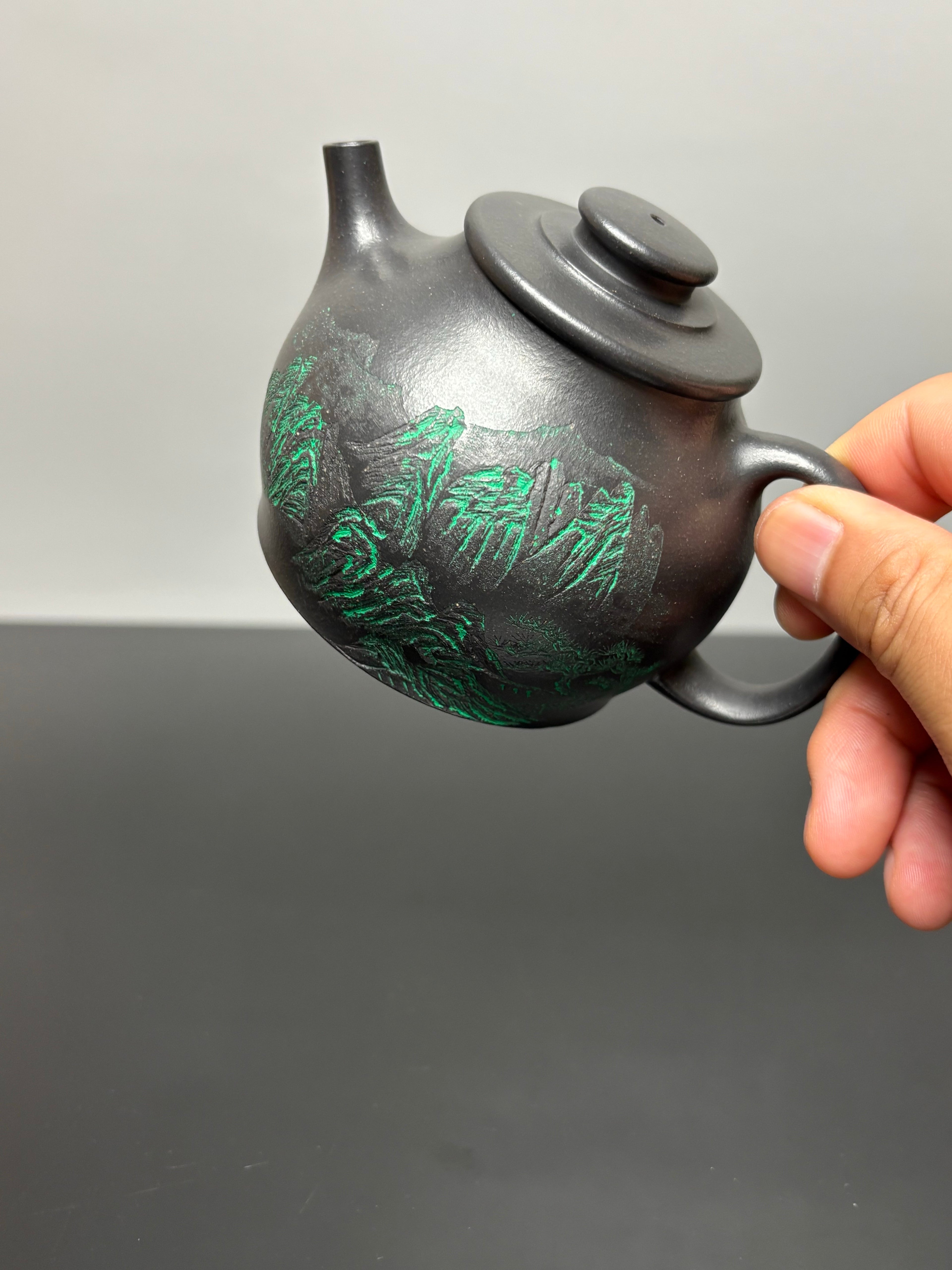 储立之大师传世典藏重器 十大名山《尚古·华山壶》——原矿优质 特级黑料·240cc ——江苏省工艺美术大师·储立之 之作