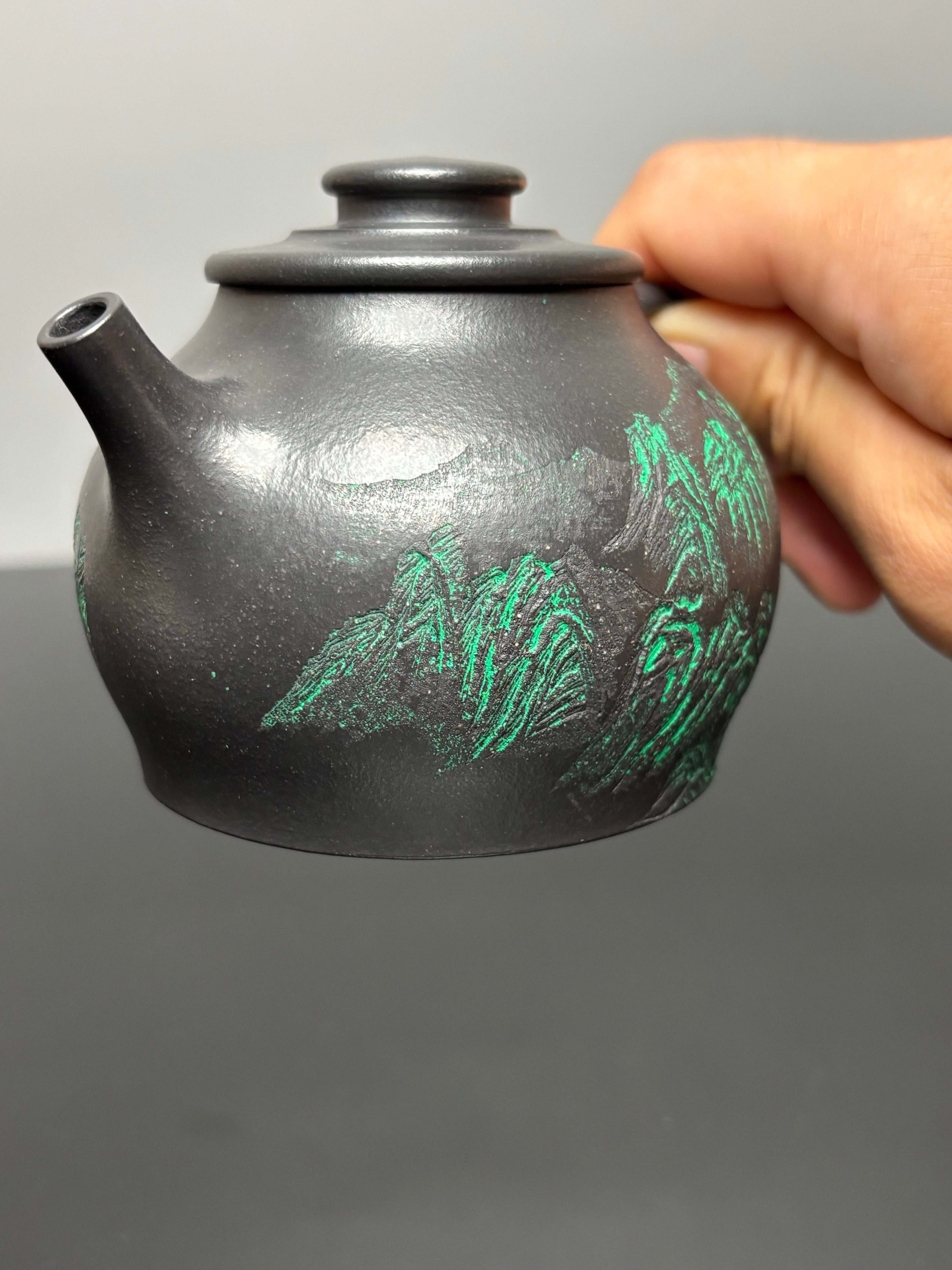 储立之大师传世典藏重器 十大名山《尚古·华山壶》——原矿优质 特级黑料·240cc ——江苏省工艺美术大师·储立之 之作