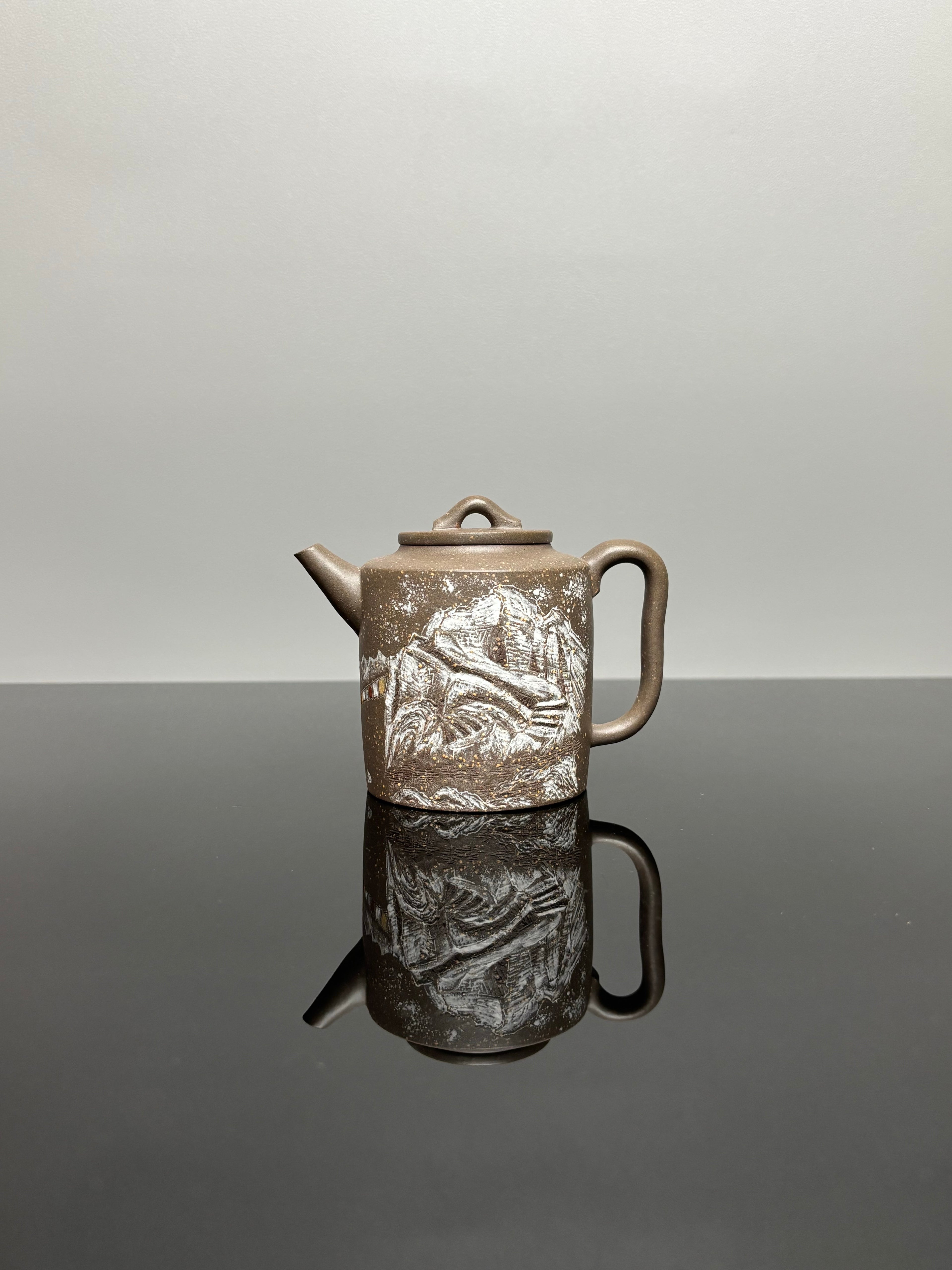储立之大师传世典藏重器 十大名山《汲直壶》珠穆朗玛峰 ——原矿优质沉香砂·230cc ——江苏省工艺美术大师·储立之 之作