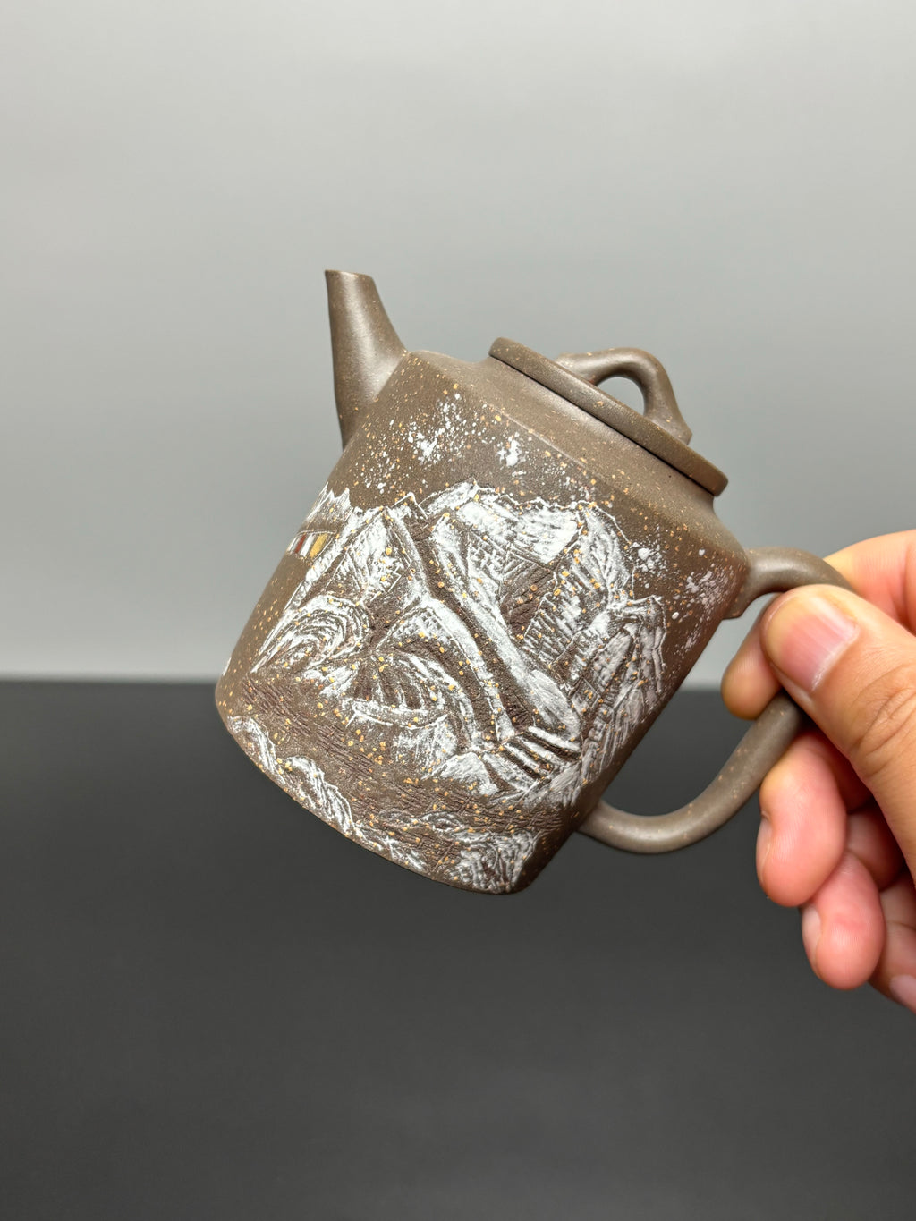 储立之大师传世典藏重器 十大名山《汲直壶》珠穆朗玛峰 ——原矿优质沉香砂·230cc ——江苏省工艺美术大师·储立之 之作