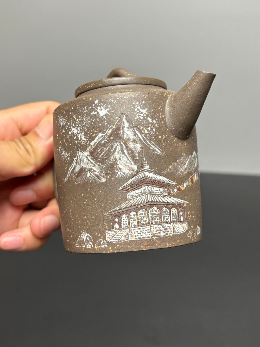 储立之大师传世典藏重器 十大名山《汲直壶》珠穆朗玛峰 ——原矿优质沉香砂·230cc ——江苏省工艺美术大师·储立之 之作