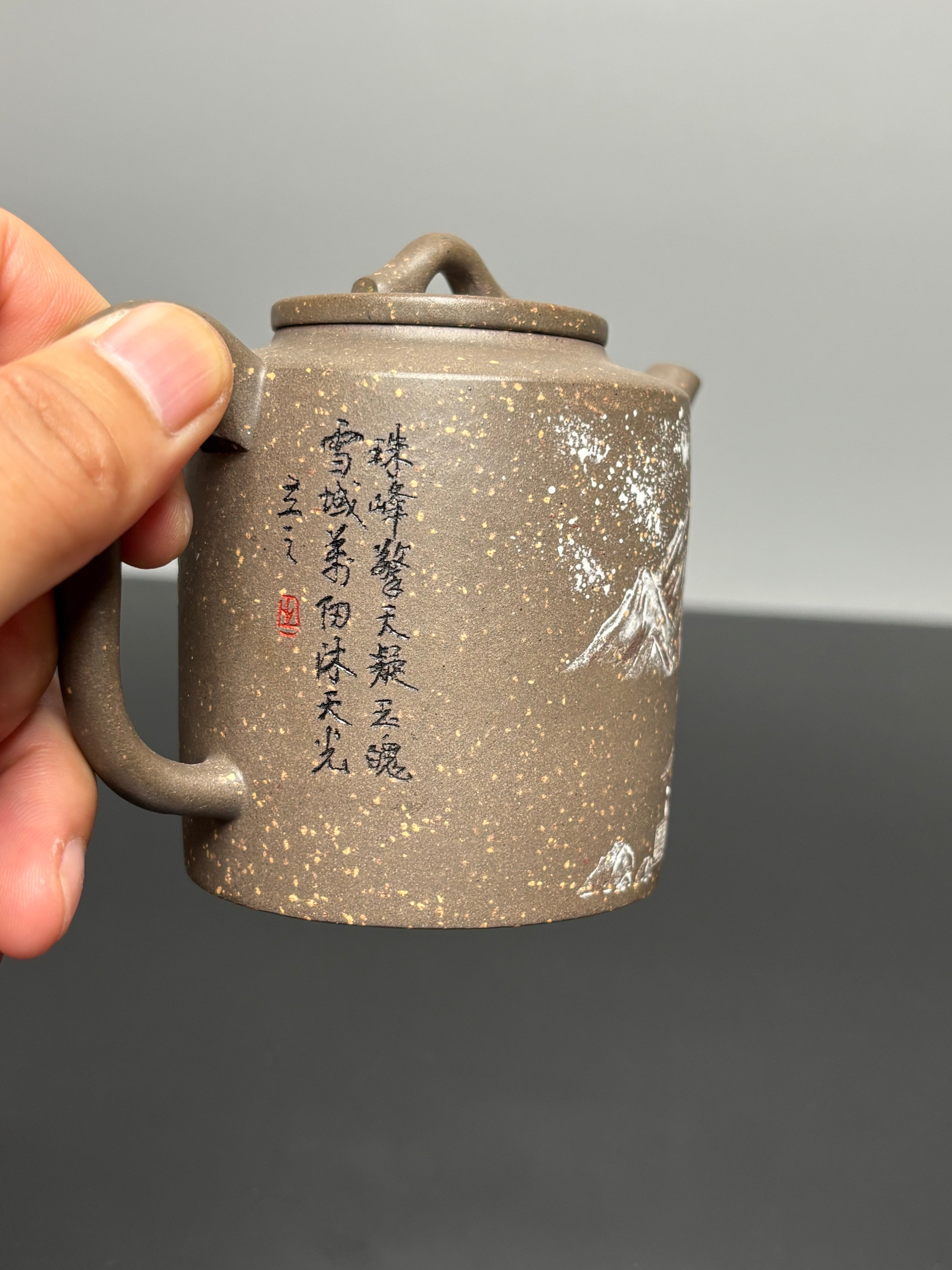 储立之大师传世典藏重器 十大名山《汲直壶》珠穆朗玛峰 ——原矿优质沉香砂·230cc ——江苏省工艺美术大师·储立之 之作