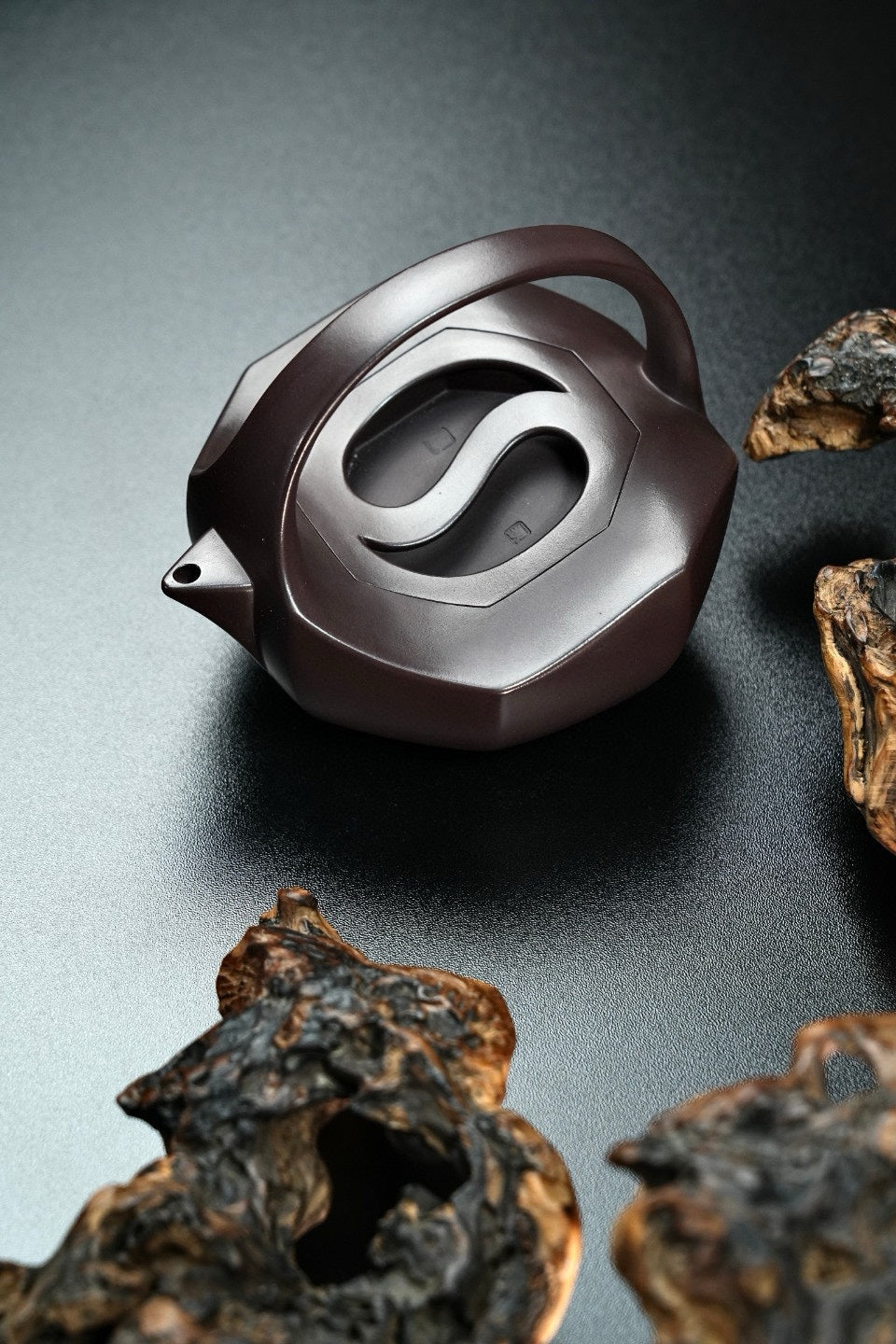 紫砂界80后方器巨匠巅峰臻品《无极提梁壶》甄选原矿优质老紫泥·300cc，料工合一、品质顶级