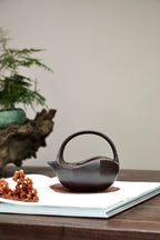 紫砂界80后方器巨匠巅峰臻品《无极提梁壶》甄选原矿优质老紫泥·300cc，料工合一、品质顶级