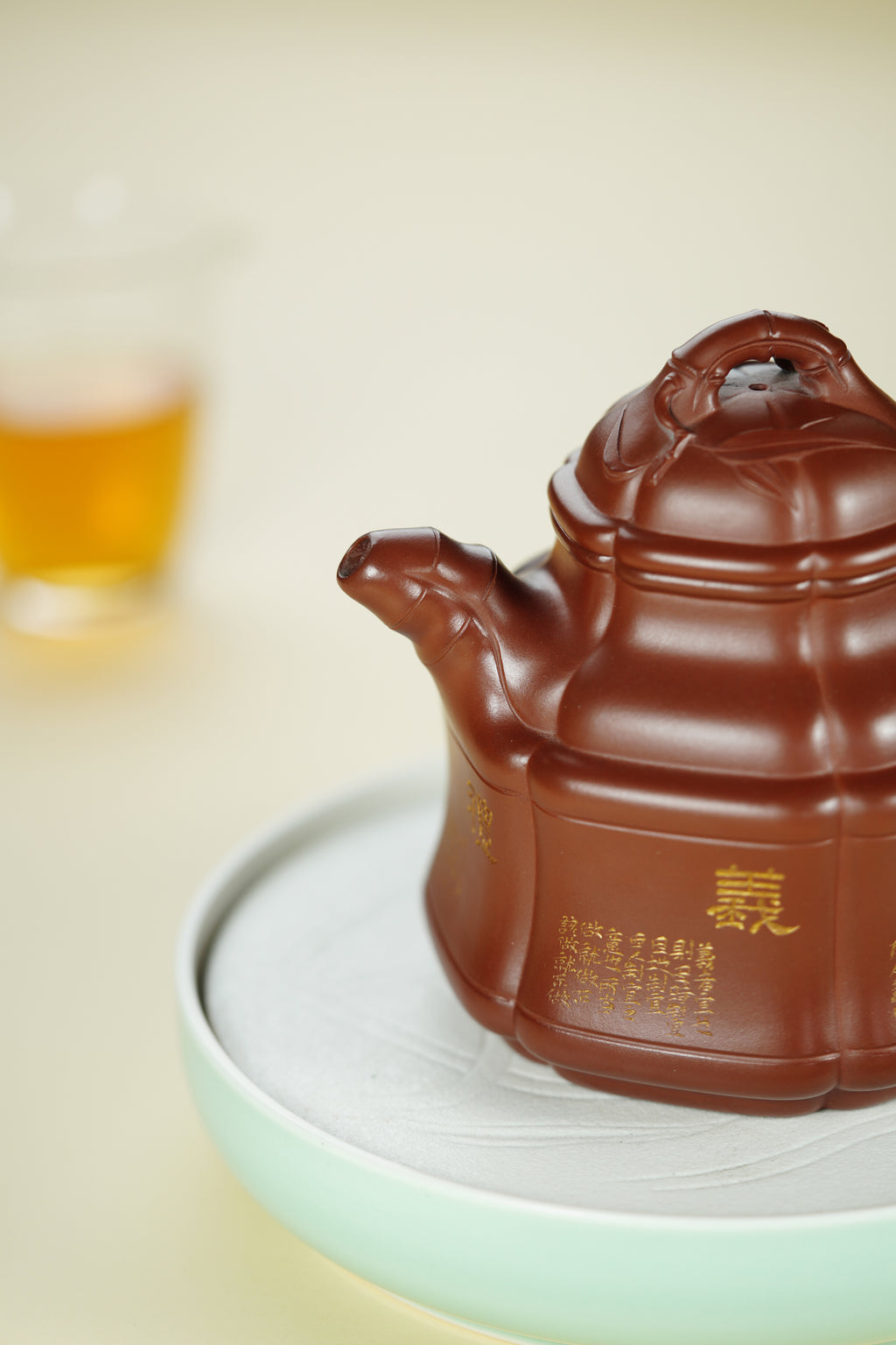 范大生嫡脉｜范秀芳制 范伟群装饰｜双省大师联诀紫砂臻品《六方隐角竹鼎壶》 ——原矿优质龙血砂·660cc