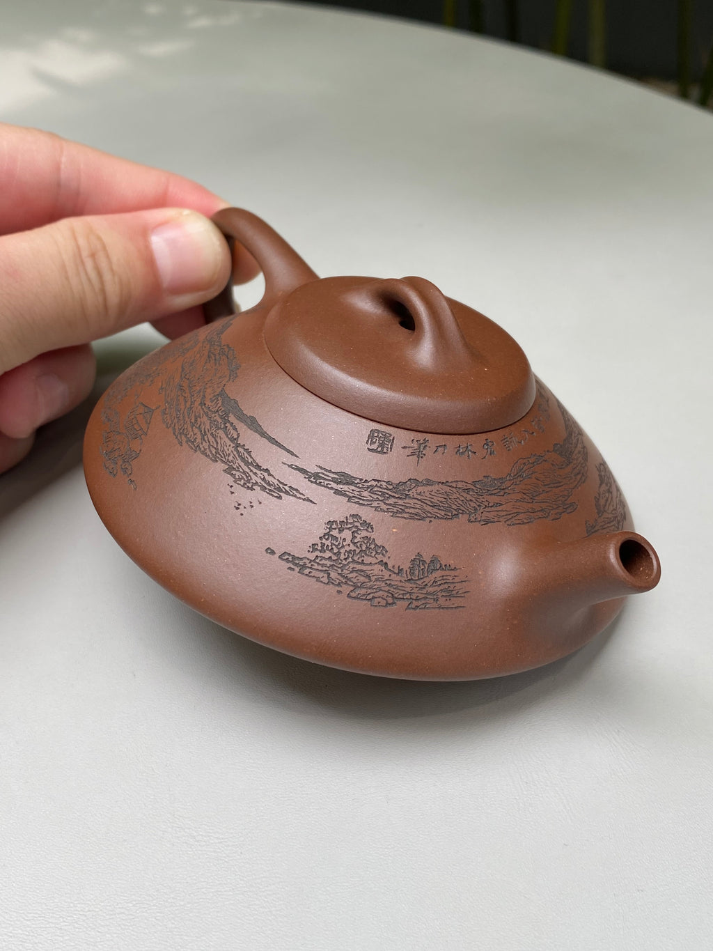 宏林山水·礼藏尊荣｜陈宏林大师传世巅峰臻品【合瓢】——原矿优质底槽清·110cc ——紫砂山水陶刻天花板·陈宏林亲工