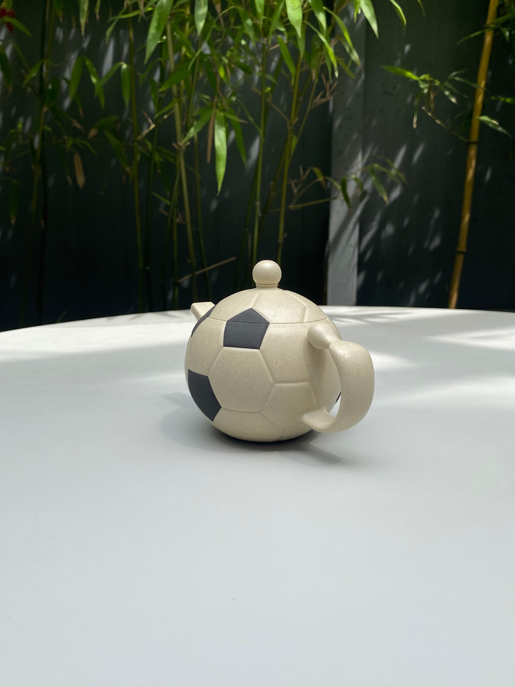 孙西成原创足球紫砂套组——原矿白玉段泥｜足球壶200ml 4只足球品茗杯×40ml｜段泥干泡台R13cm ——非遗紫砂技艺代表人物·孙西成 精制