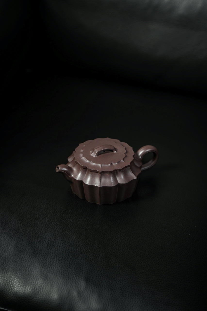 范大生嫡脉·江苏省大师范秀芳·紫砂臻品《玲珑汉瓦壶》——原矿优质天青泥·200cc（入册款代表作）