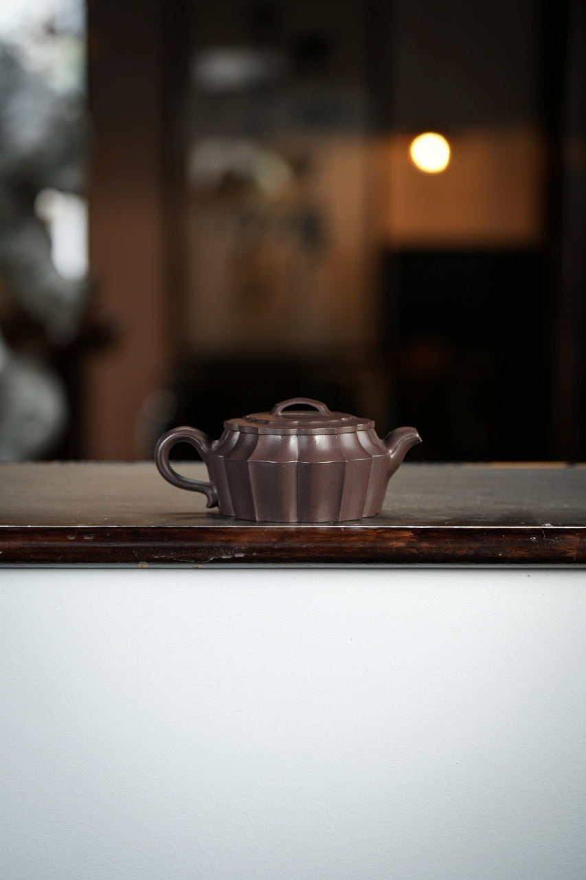 范大生嫡脉·江苏省大师范秀芳·紫砂臻品《玲珑汉瓦壶》——原矿优质天青泥·200cc（入册款代表作）