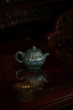 范大生嫡脉·江苏省大师范秀芳·紫砂臻品《合菱壶》 ——优质九龄君子兰·260cc（入册款代表作）