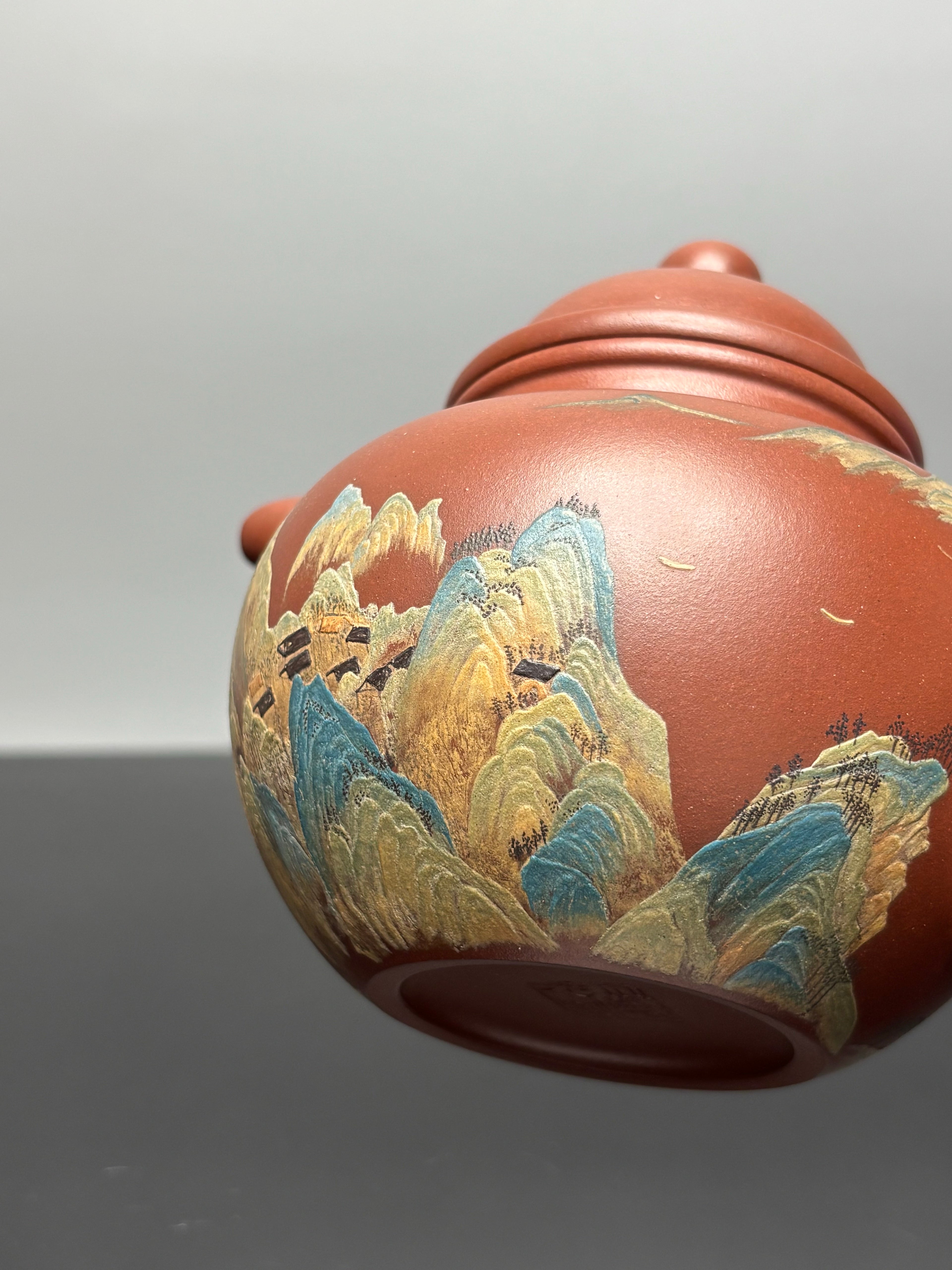 御供江山·三师合璧传世重器｜江建翔嫡传 杜益君亲制《寿珍掇球壶》泥料：原矿优质底槽青 | 容量：500cc