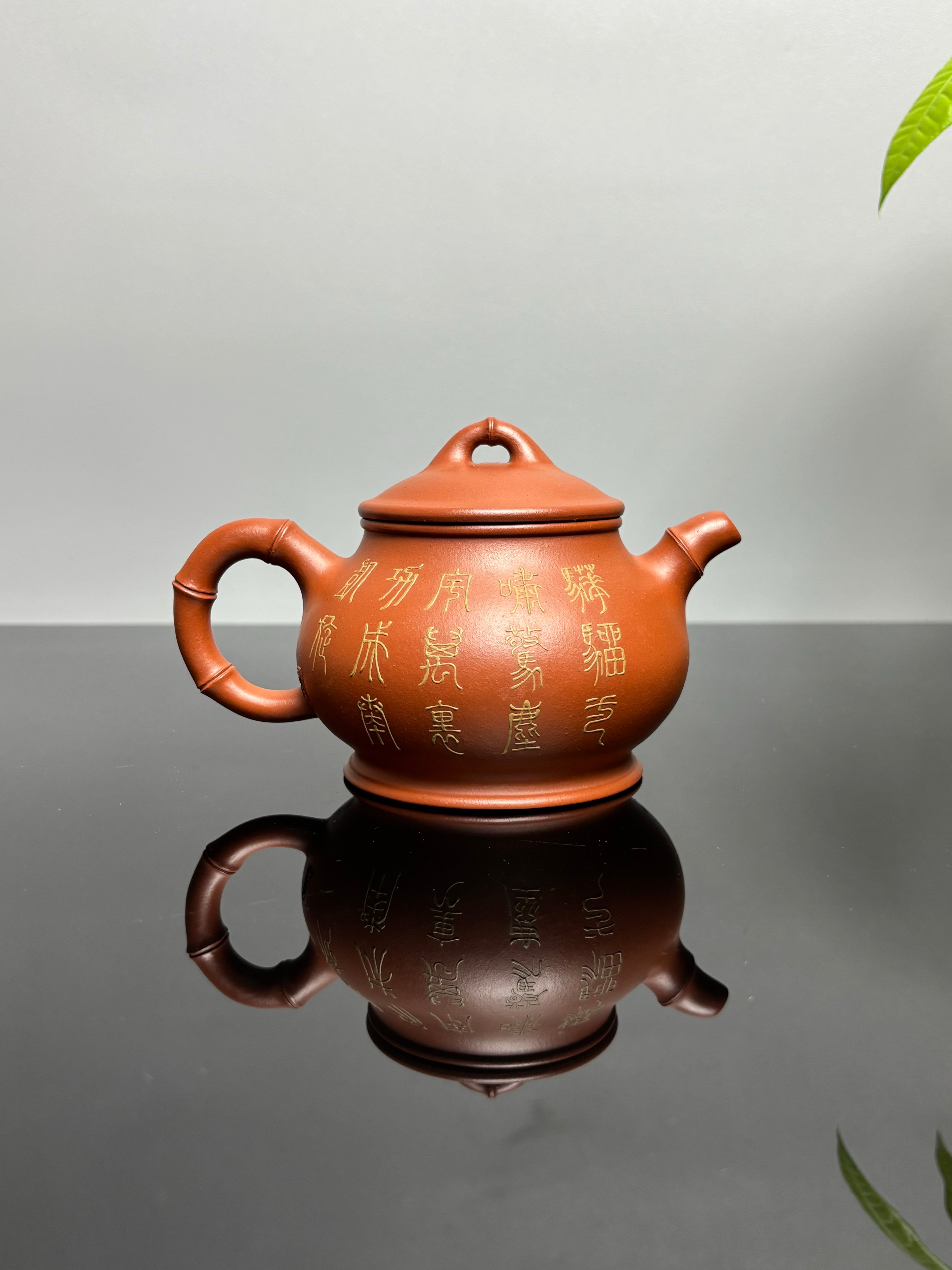 紫砂堆塑·高端臻品 | 彭金格大师孤品重器【竹香潘壶】——原矿优质老清水泥·330cc